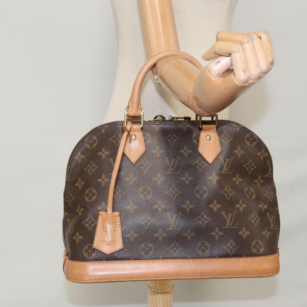 Louis Vuitton Alma Brown Canvas Handbag (Pre-Owned) Size ONE SIZE - 17 Thumbnail