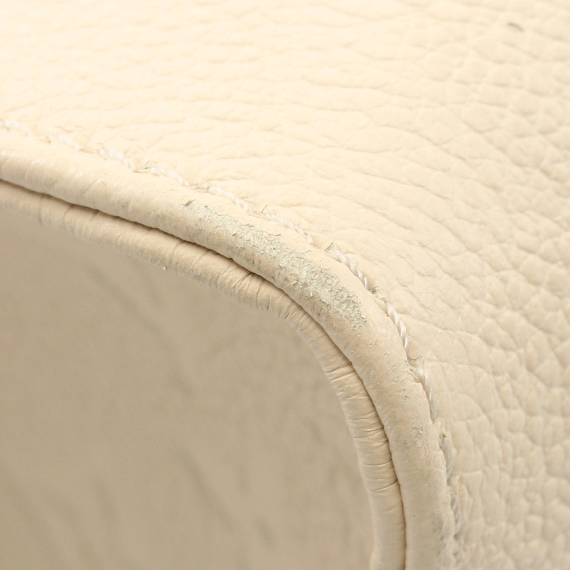 Louis Vuitton Louis Vuitton On-The-Go Mm Monogram Empreinte Claim Handbag Tote Bag Leather Ivory Size ONE SIZE - 6 Thumbnail