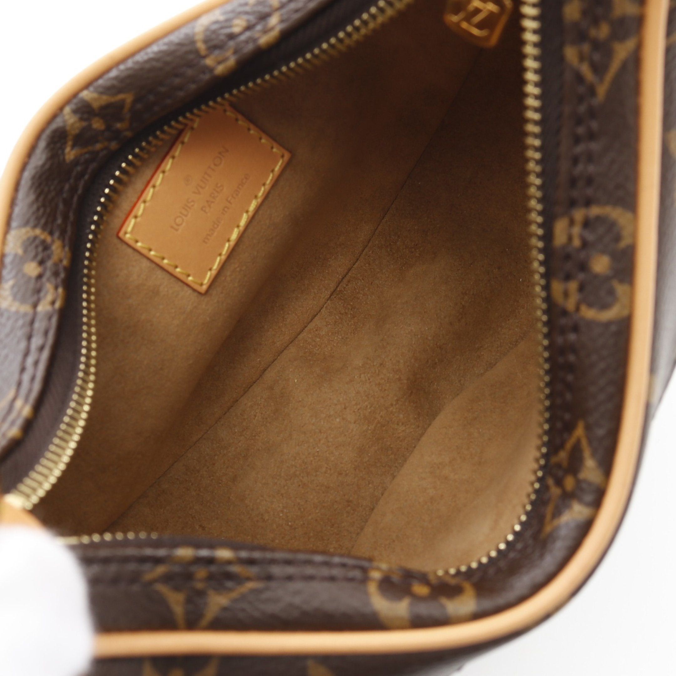 Louis Vuitton Louis Vuitton Loop Monogram Shoulder Bag Leather Brown Size ONE SIZE - 4 Thumbnail