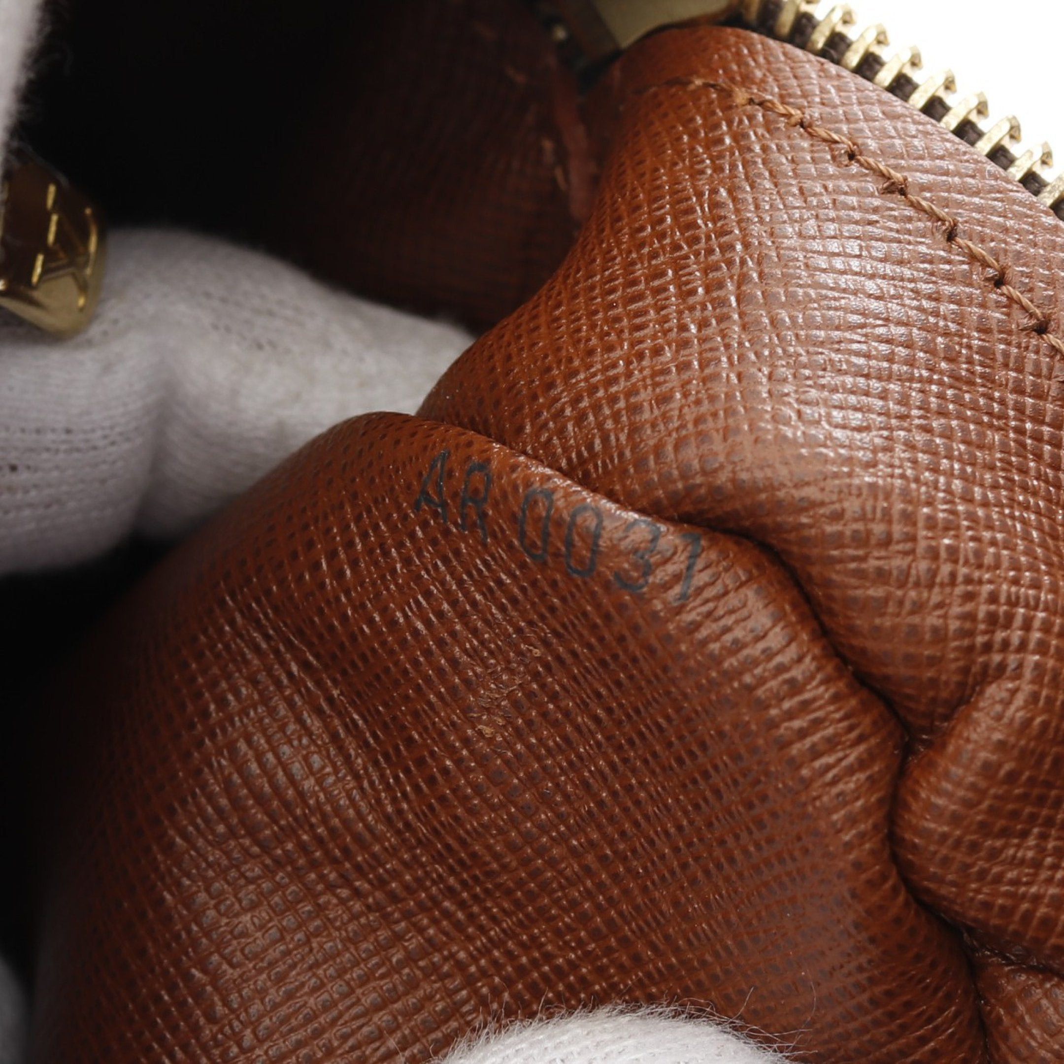 Louis Vuitton Louis Vuitton Nil Monogram Shoulder Bag Leather Brown Size ONE SIZE - 5 Thumbnail