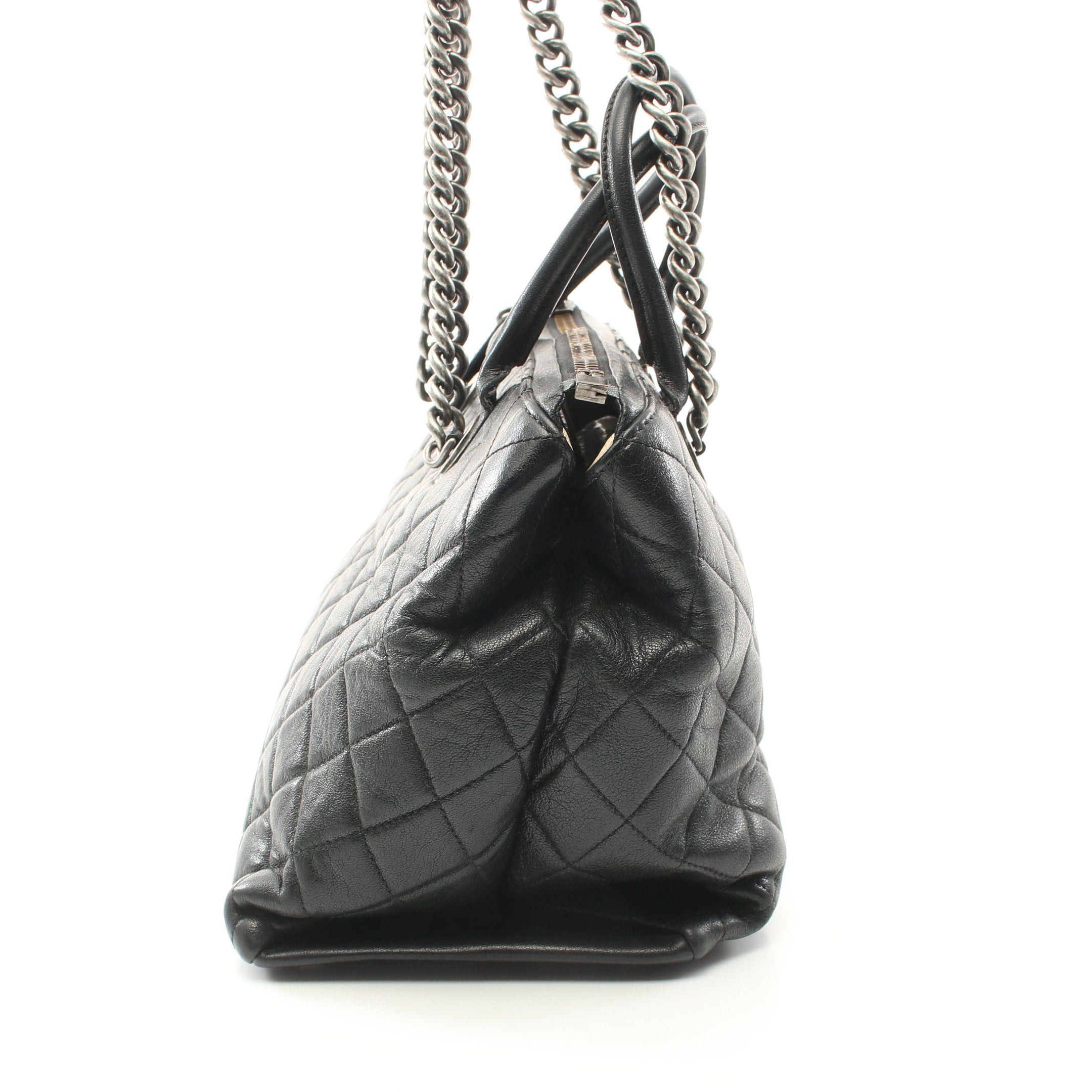 Chanel Chanel Matelasse Chain Shoulder Bag Leather Black Antique Silver Hardware Size ONE SIZE - 9 Thumbnail