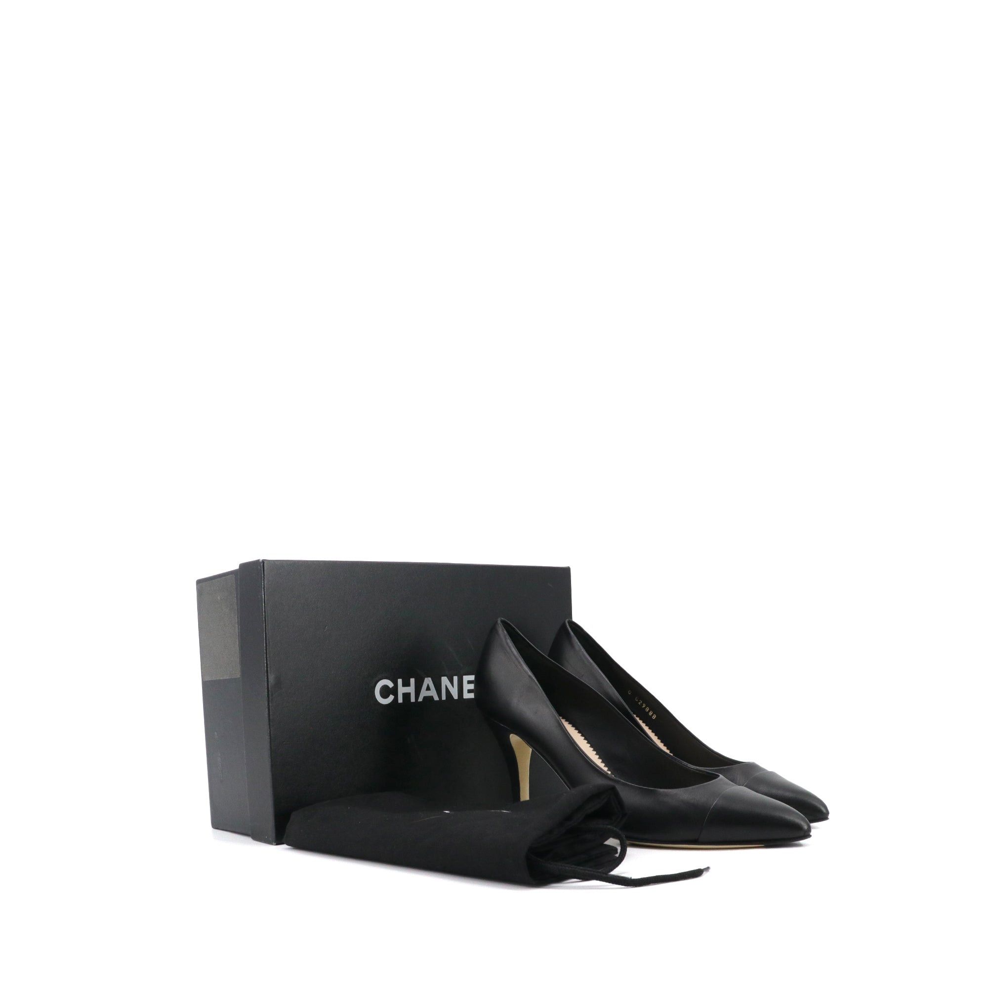Chanel CHANEL - Chanel black leather pumps (size 37) Size US 6 / IT 36 - 9 Thumbnail