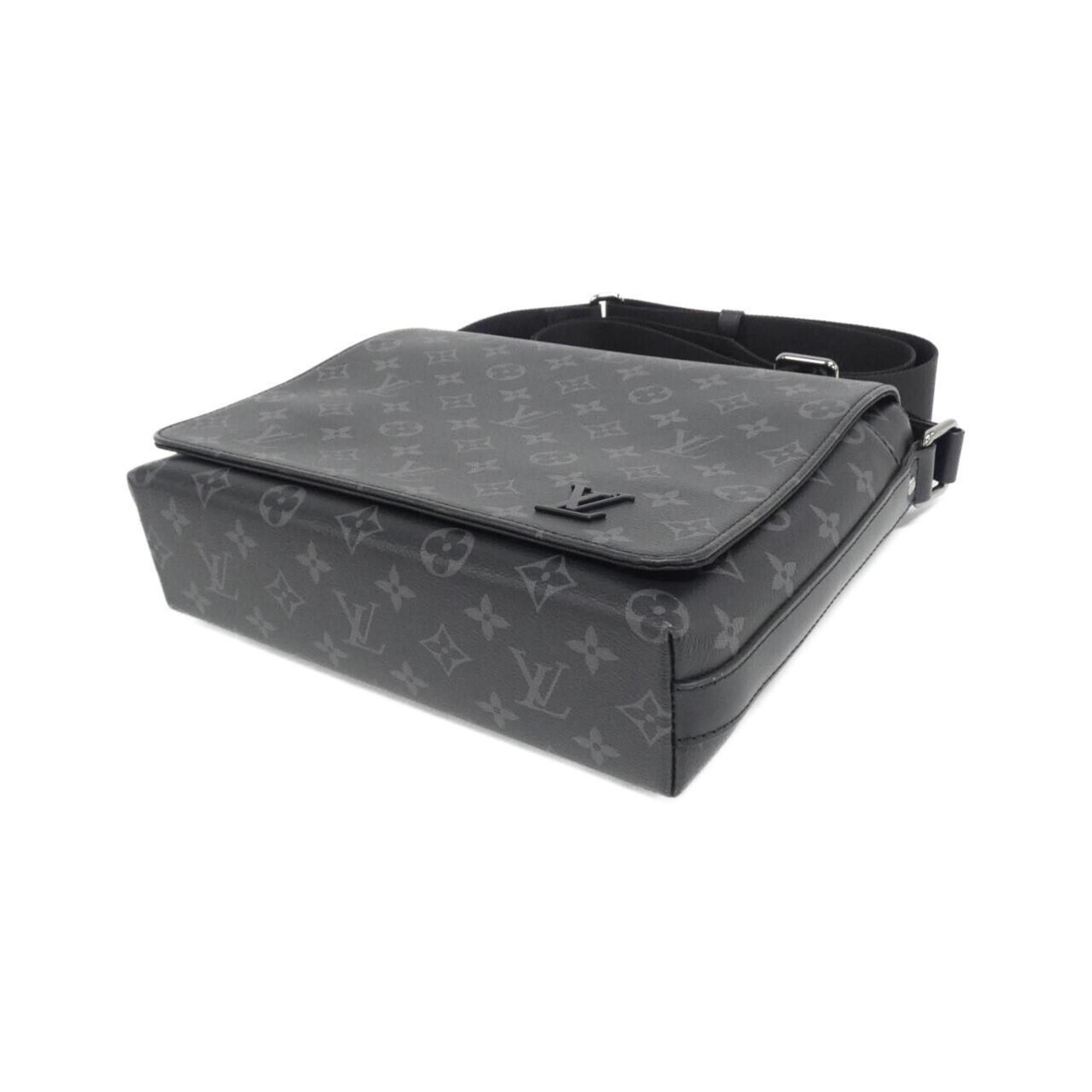 Louis Vuitton Louis Vuitton Monogram Eclipse District PM M45272 Shoulder Bag Size ONE SIZE - 3 Thumbnail