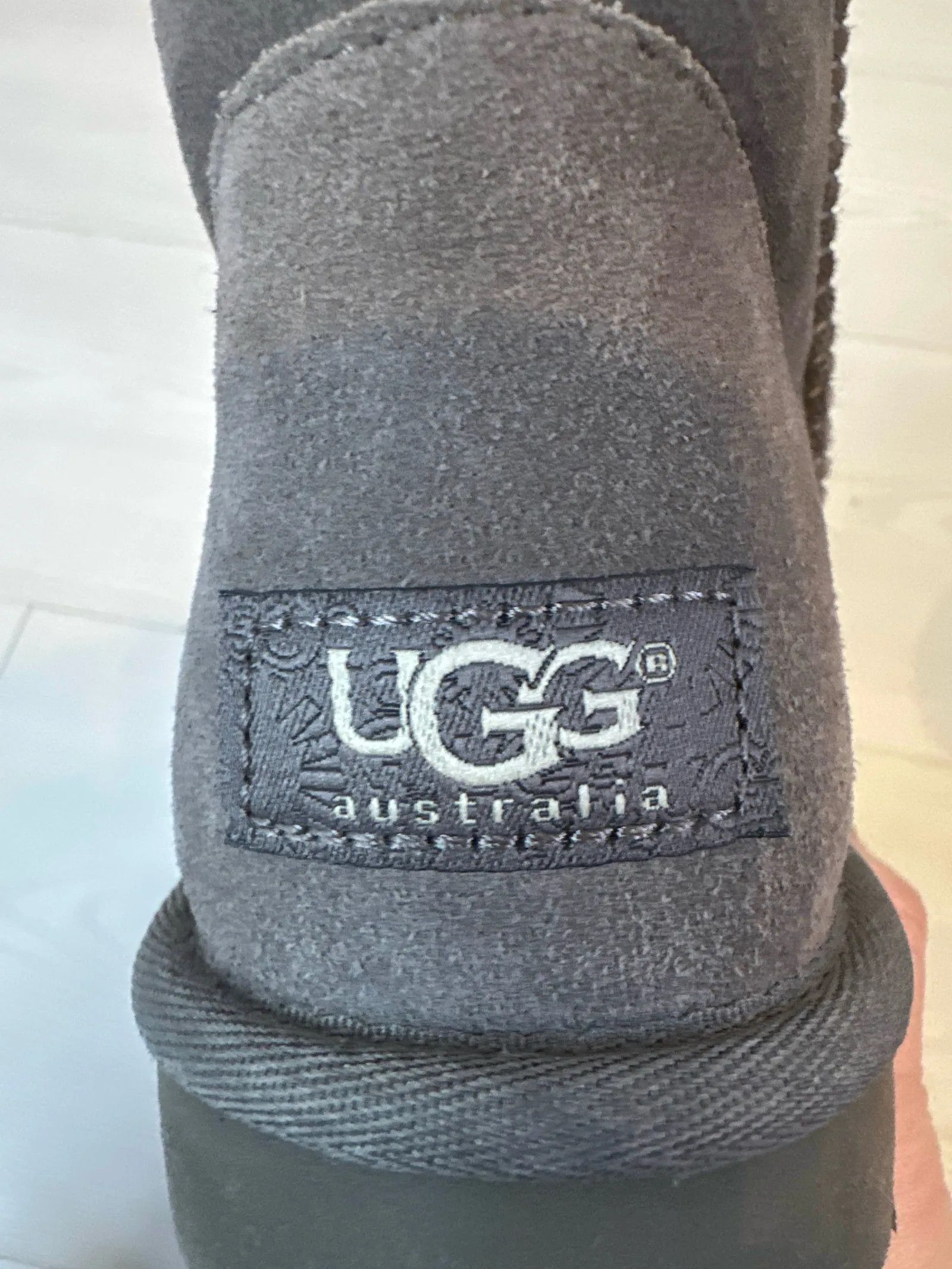 Ugg Ugg Classic Short II Winter Boots Size US 8 / IT 38 - 2 Thumbnail
