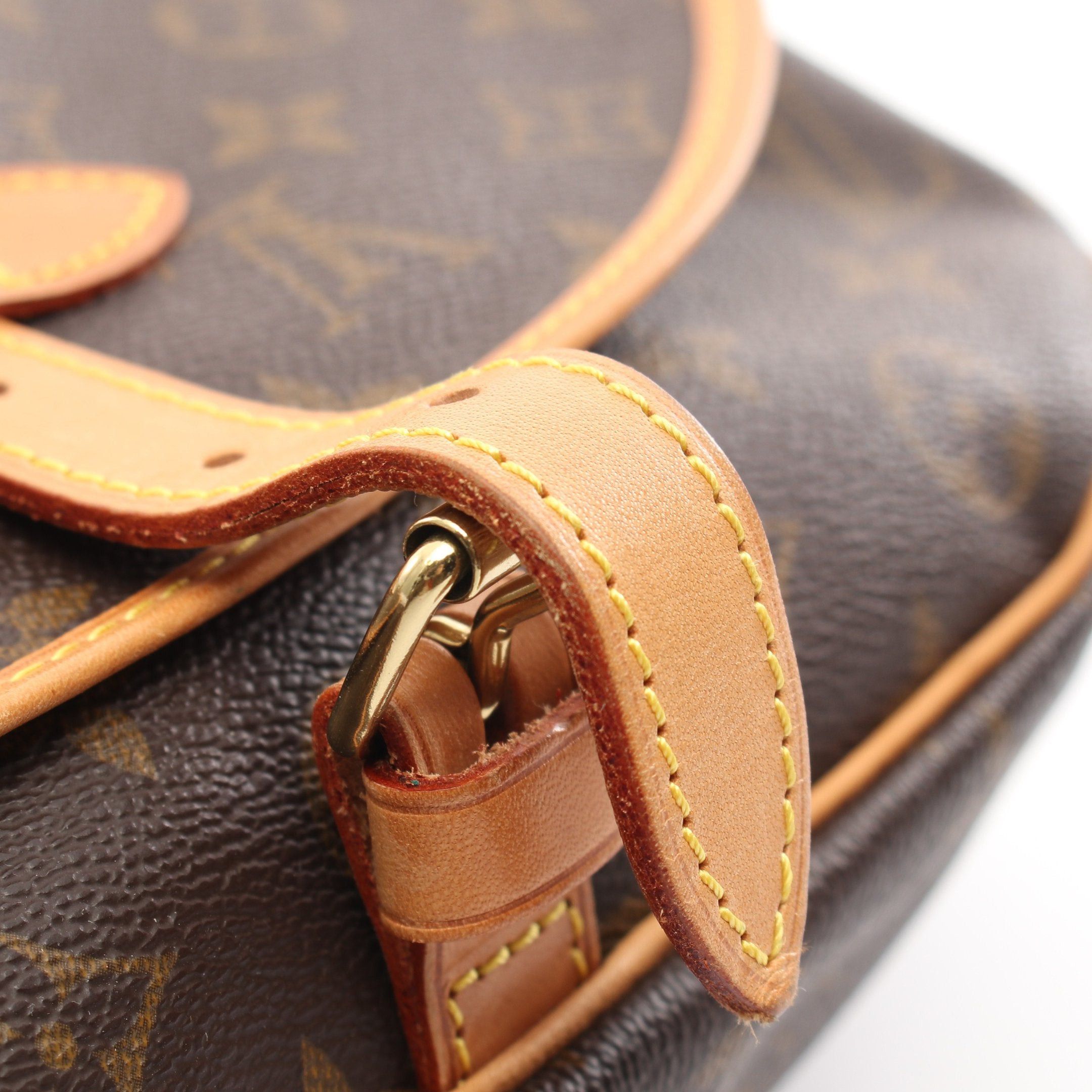 Louis Vuitton Louis Vuitton Saumur 30 Monogram Shoulder Bag Leather Brown Size ONE SIZE - 10 Thumbnail