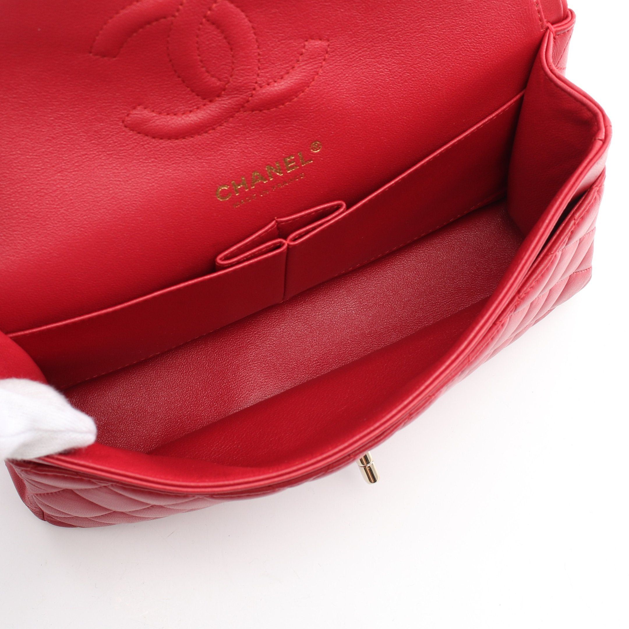 Chanel Chanel Matelasse Double Flap Chain Shoulder Bag Lambskin Red Gold Hardware Size ONE SIZE - 3 Thumbnail