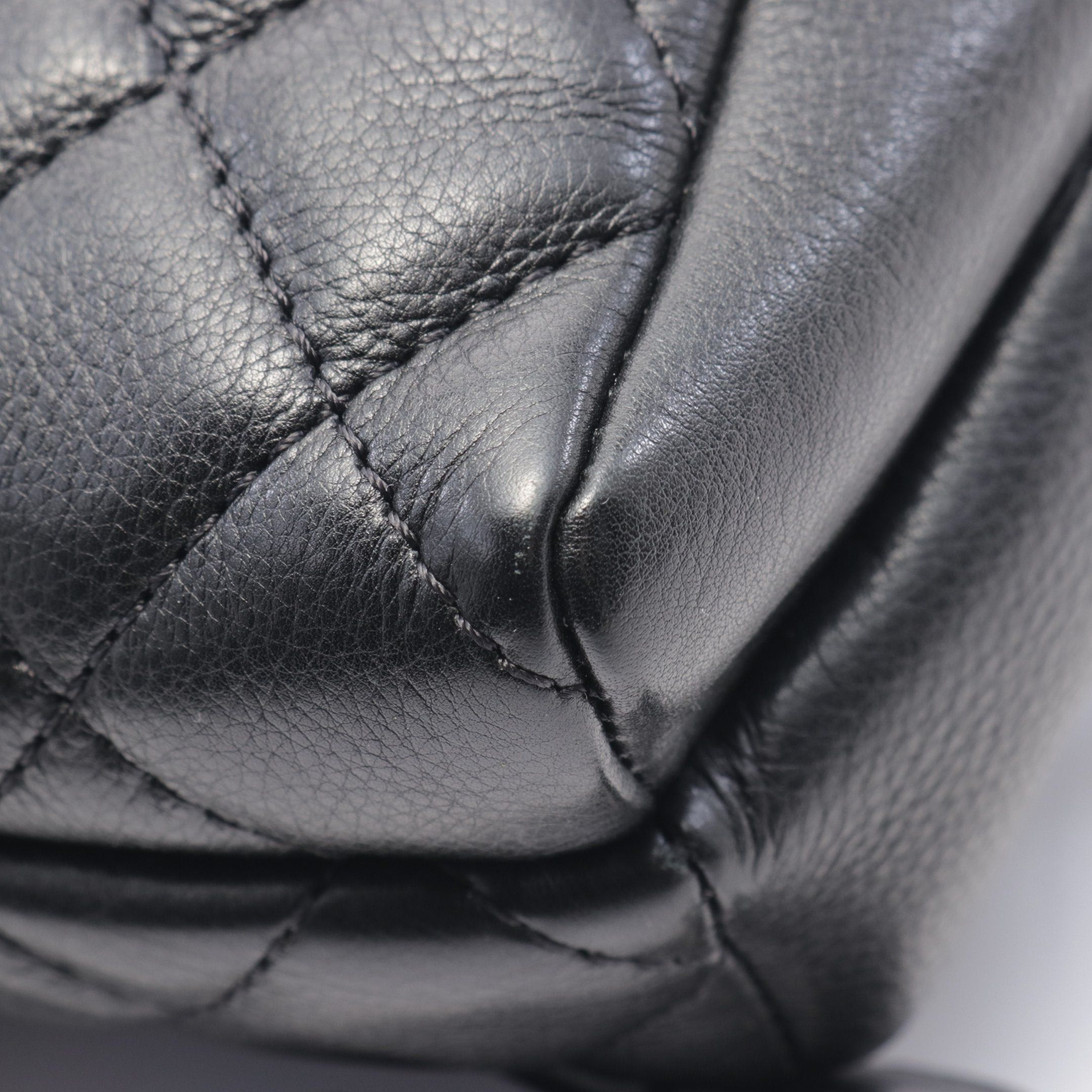 Chanel Chanel Matelasse Body Bag Leather Black Antique Silver Hardware Size ONE SIZE - 6 Thumbnail