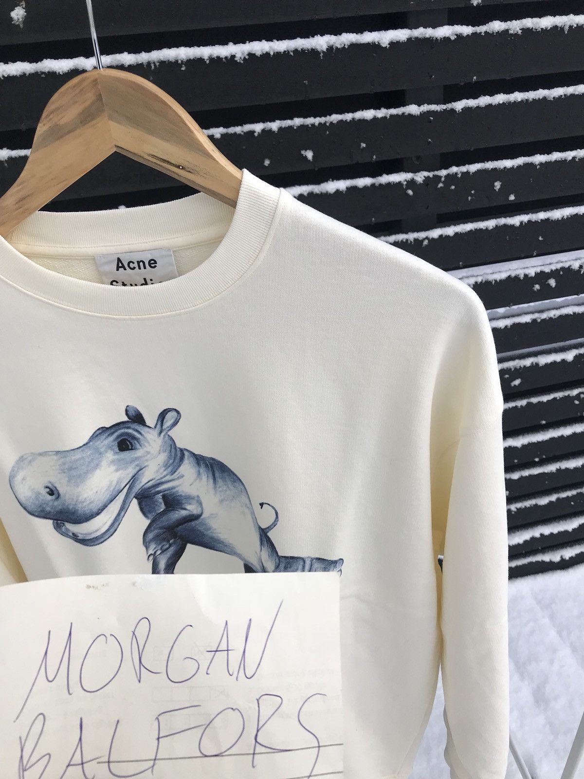 Acne hippo store sweatshirt