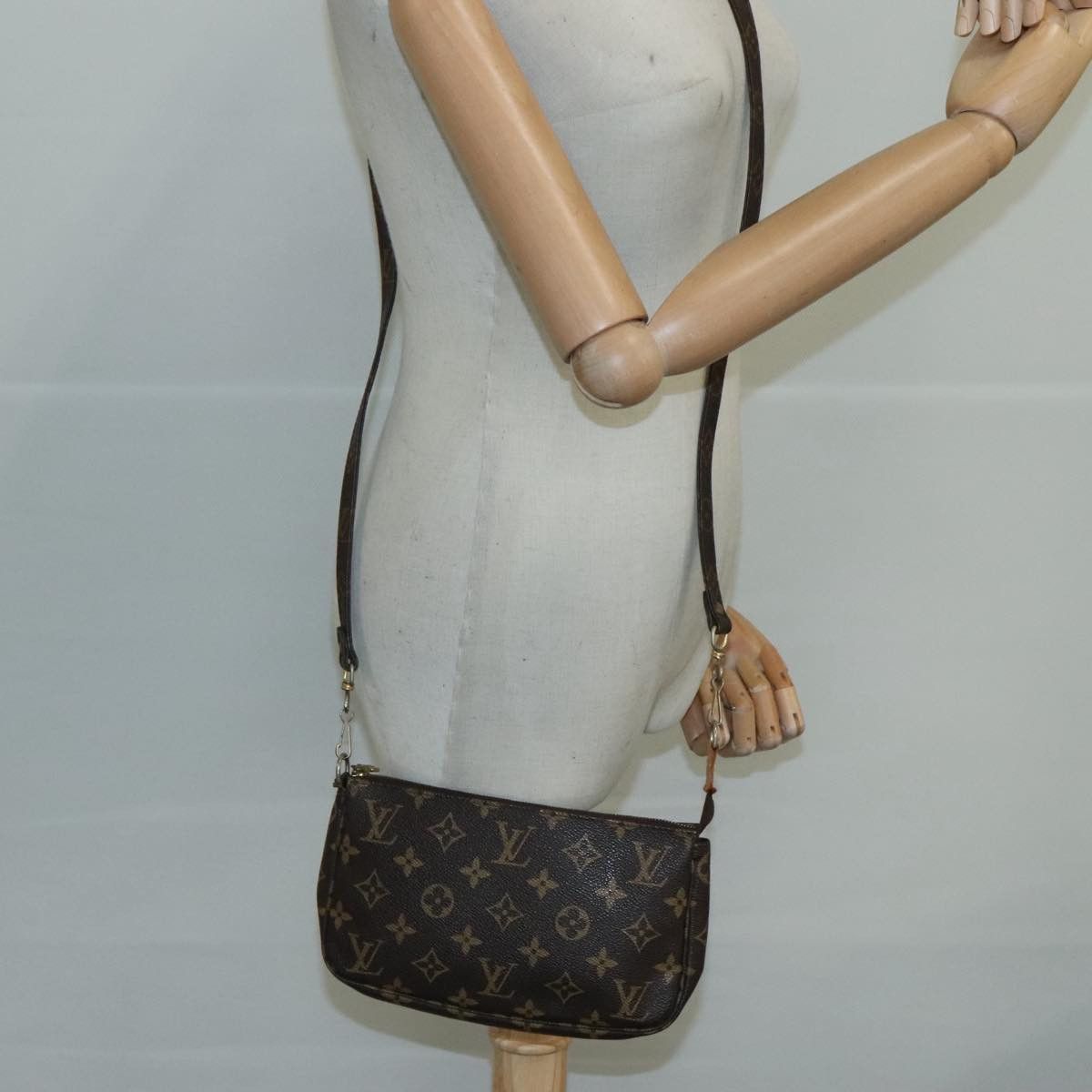 Louis Vuitton Louis Vuitton Pochette Accessoire clutch Size ONE SIZE - 13 Thumbnail