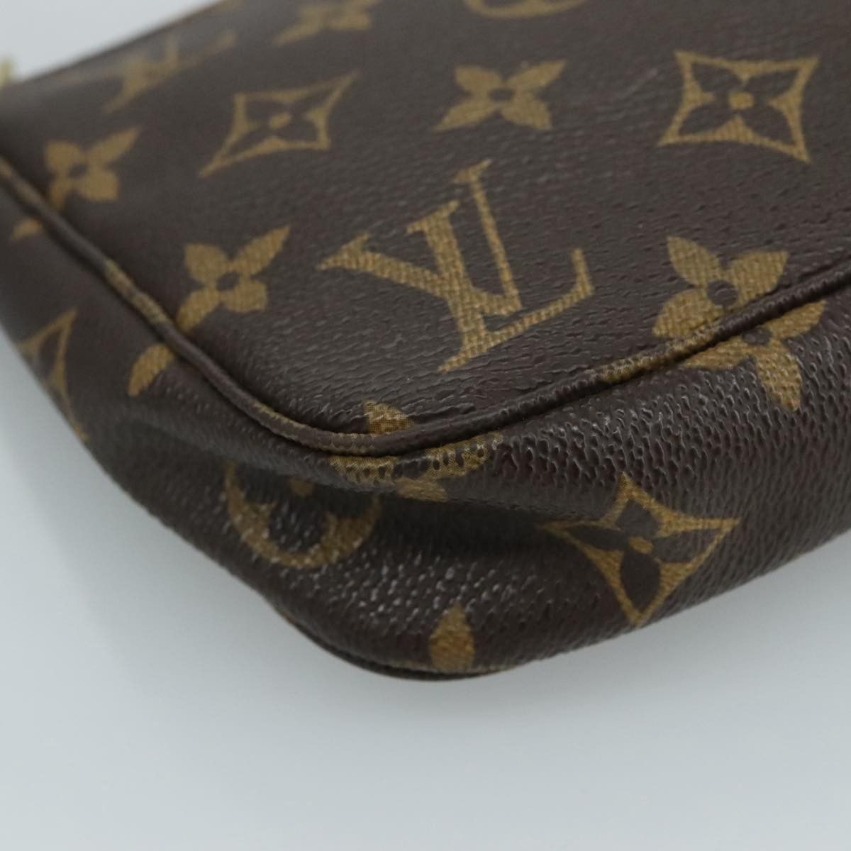 Louis Vuitton Louis Vuitton Pochette Accessoire clutch Size ONE SIZE - 15 Thumbnail