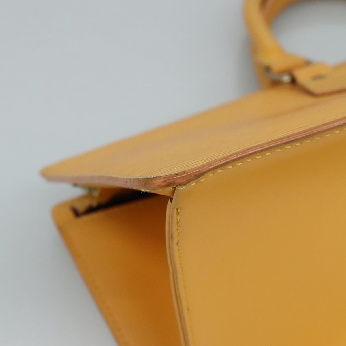 Louis Vuitton Louis Vuitton Triangle handbag Size ONE SIZE - 7 Thumbnail