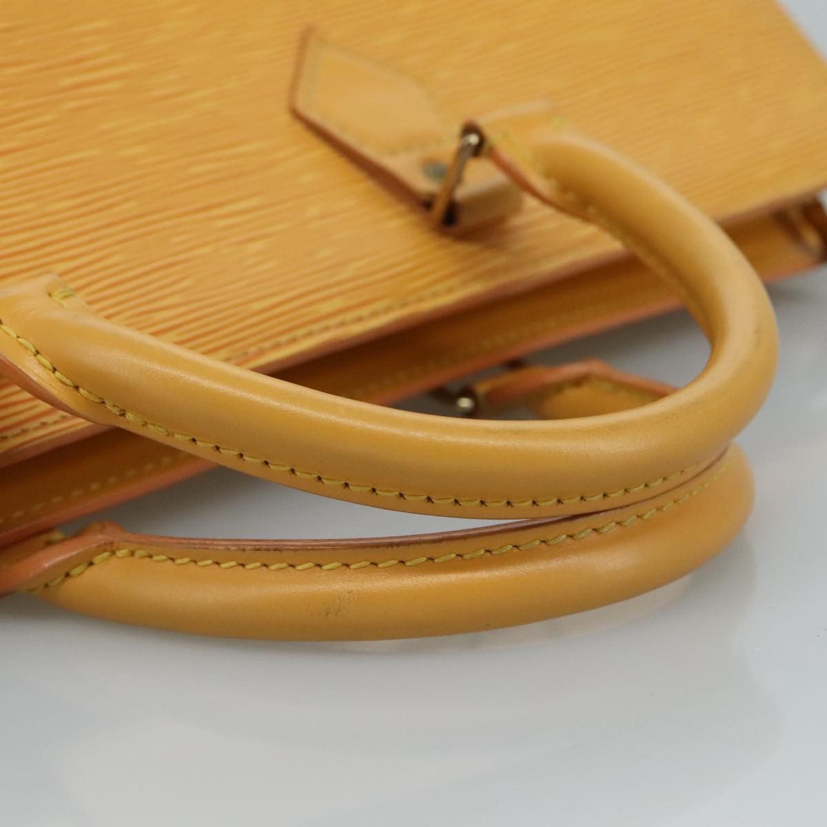 Louis Vuitton Louis Vuitton Triangle handbag Size ONE SIZE - 15 Thumbnail