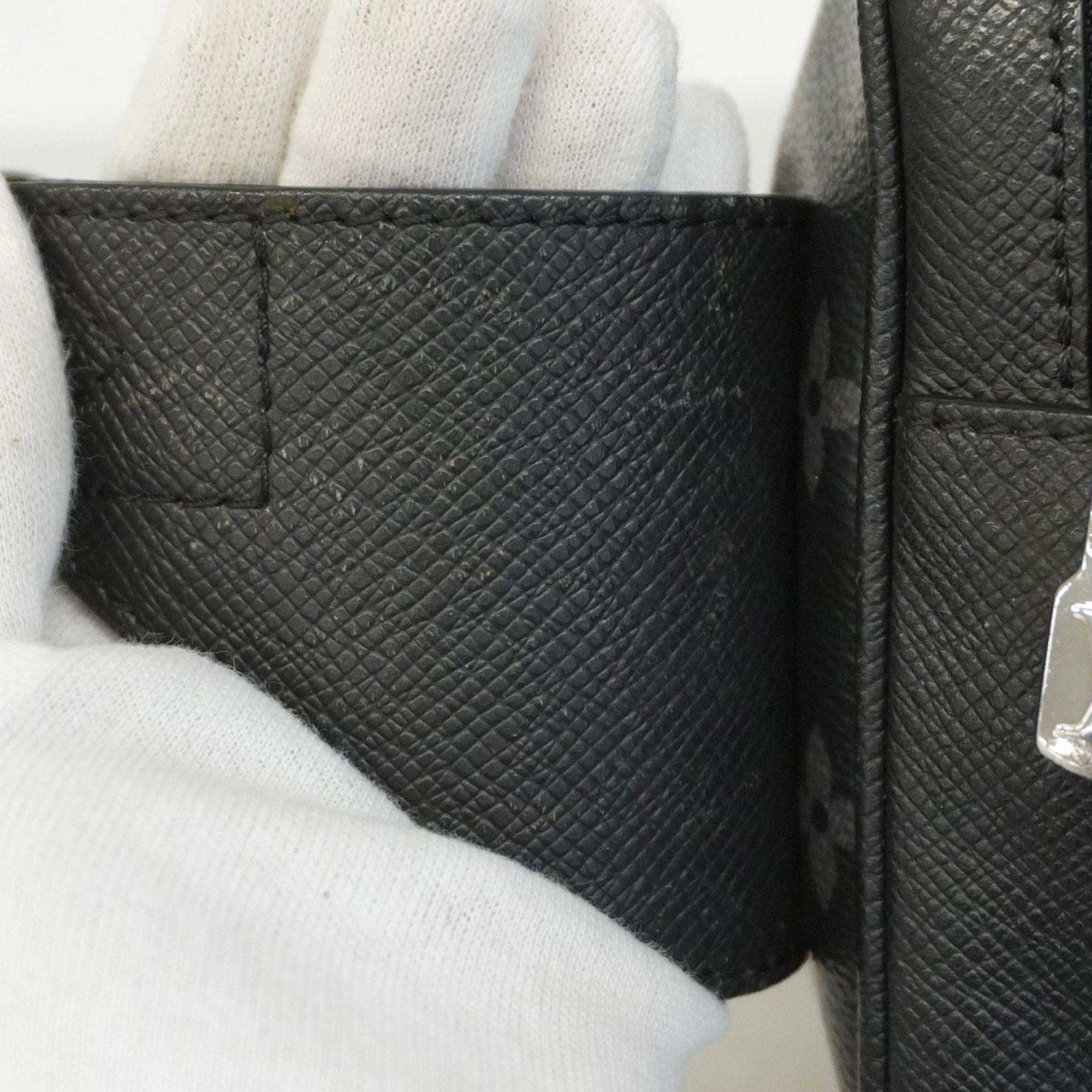 Louis Vuitton Louis Vuitton Outdoor shoulder Size ONE SIZE - 8 Thumbnail