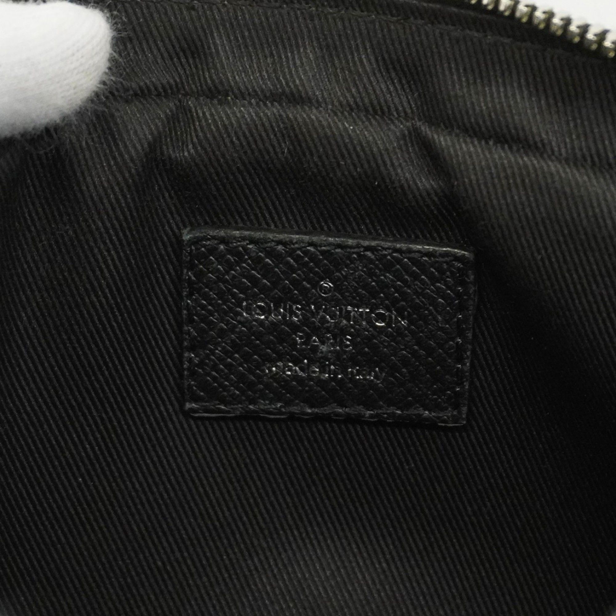 Louis Vuitton Louis Vuitton Outdoor shoulder Size ONE SIZE - 16 Thumbnail