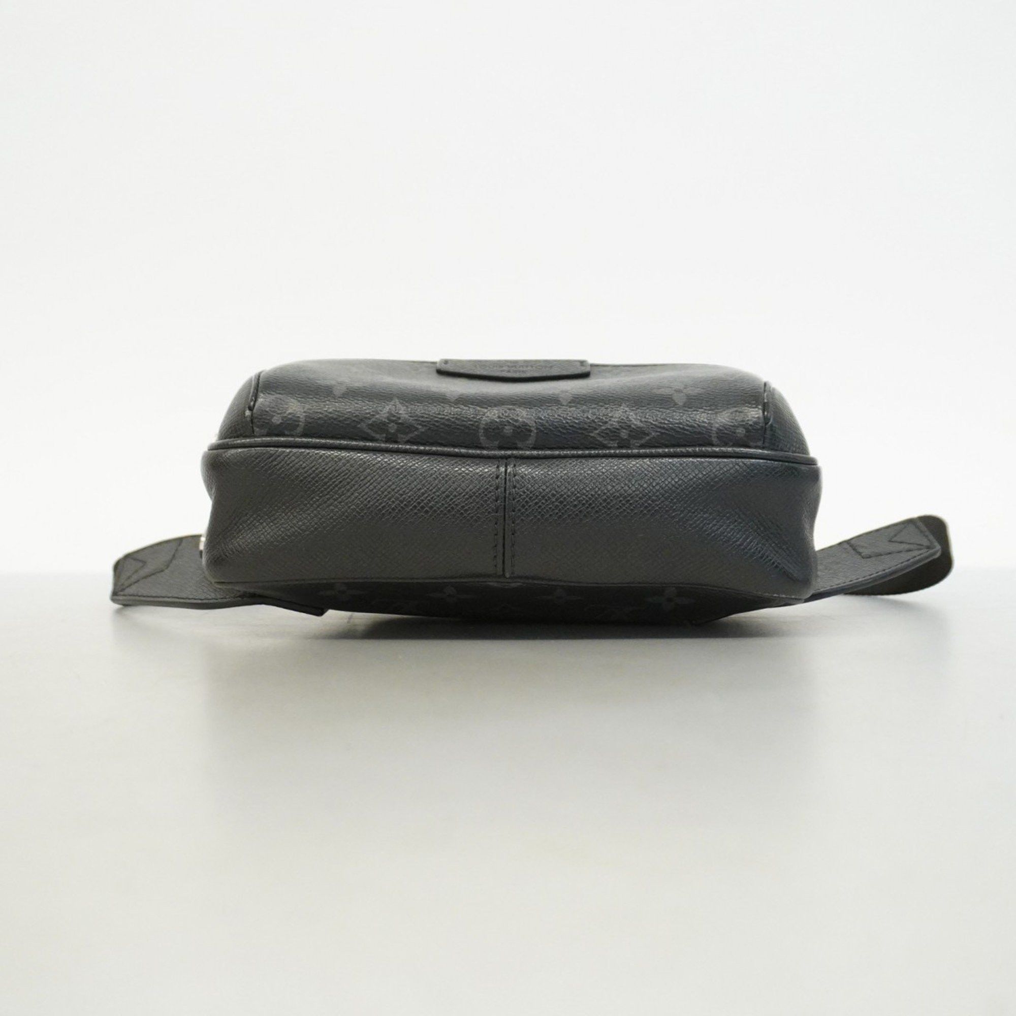 Louis Vuitton Louis Vuitton Outdoor shoulder Size ONE SIZE - 4 Thumbnail