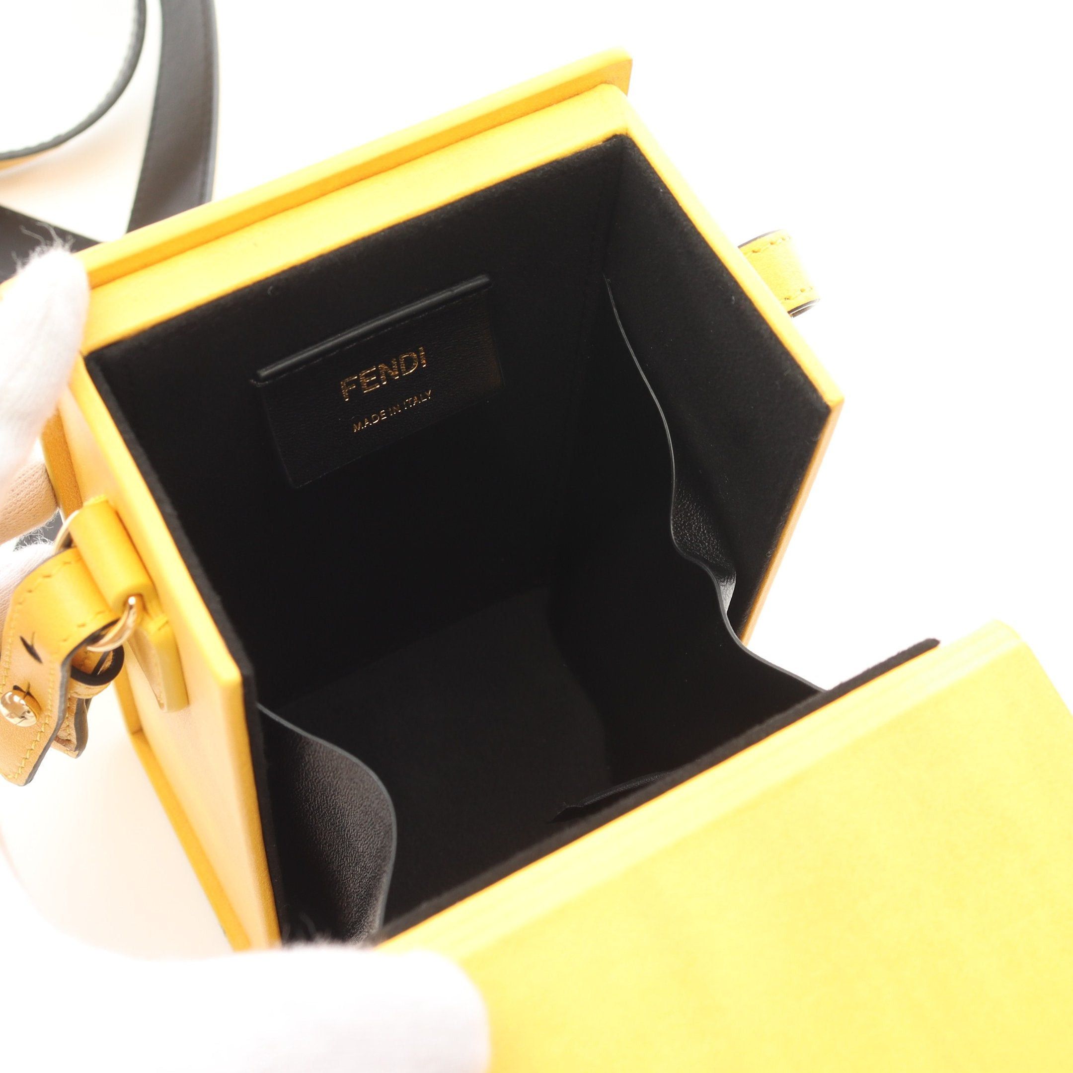 Fendi Fendi Box Shoulder Bag Leather Yellow Size ONE SIZE - 3 Thumbnail