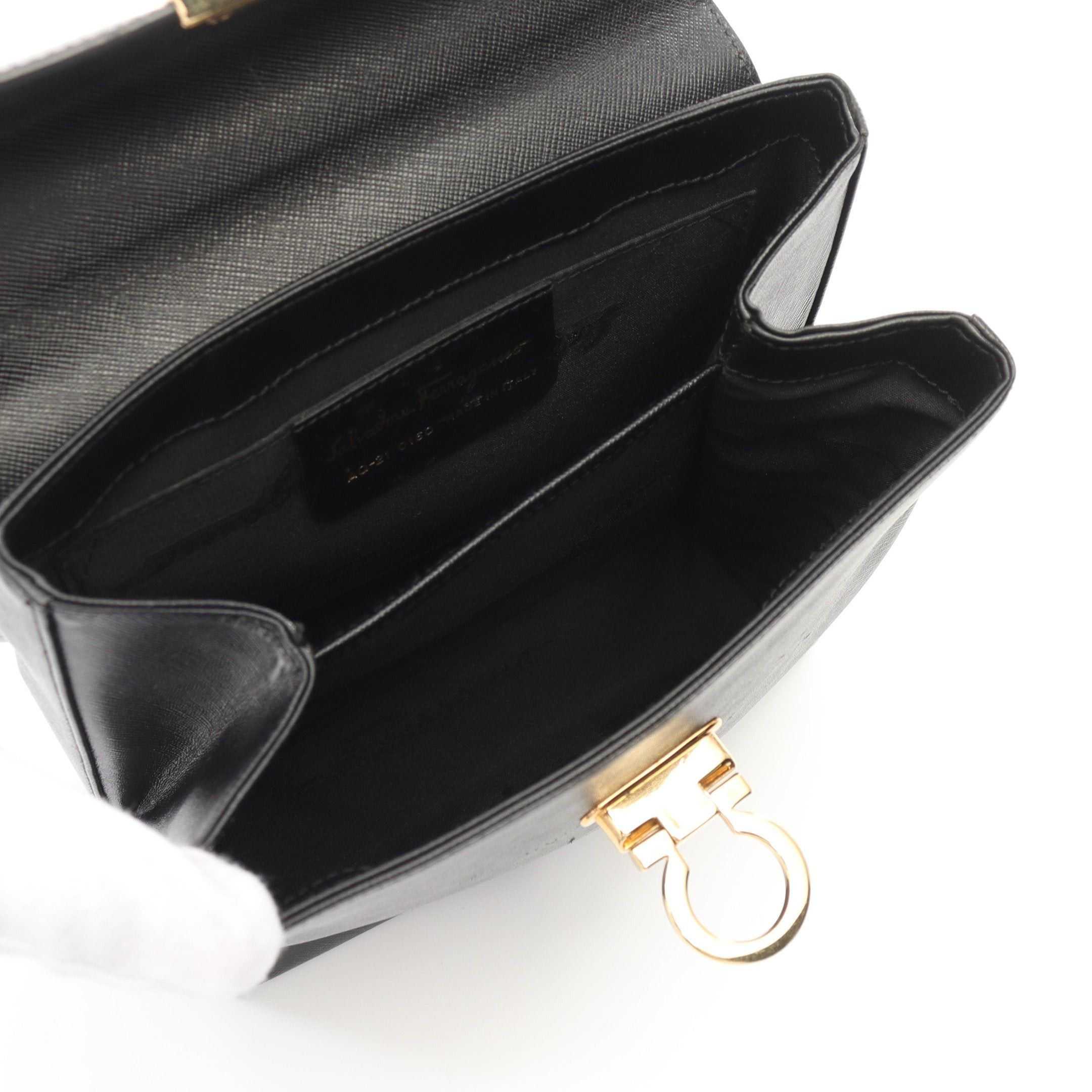 Salvatore Ferragamo Salvatore Ferragamo Gancini Handbag Leather Black Size ONE SIZE - 3 Thumbnail