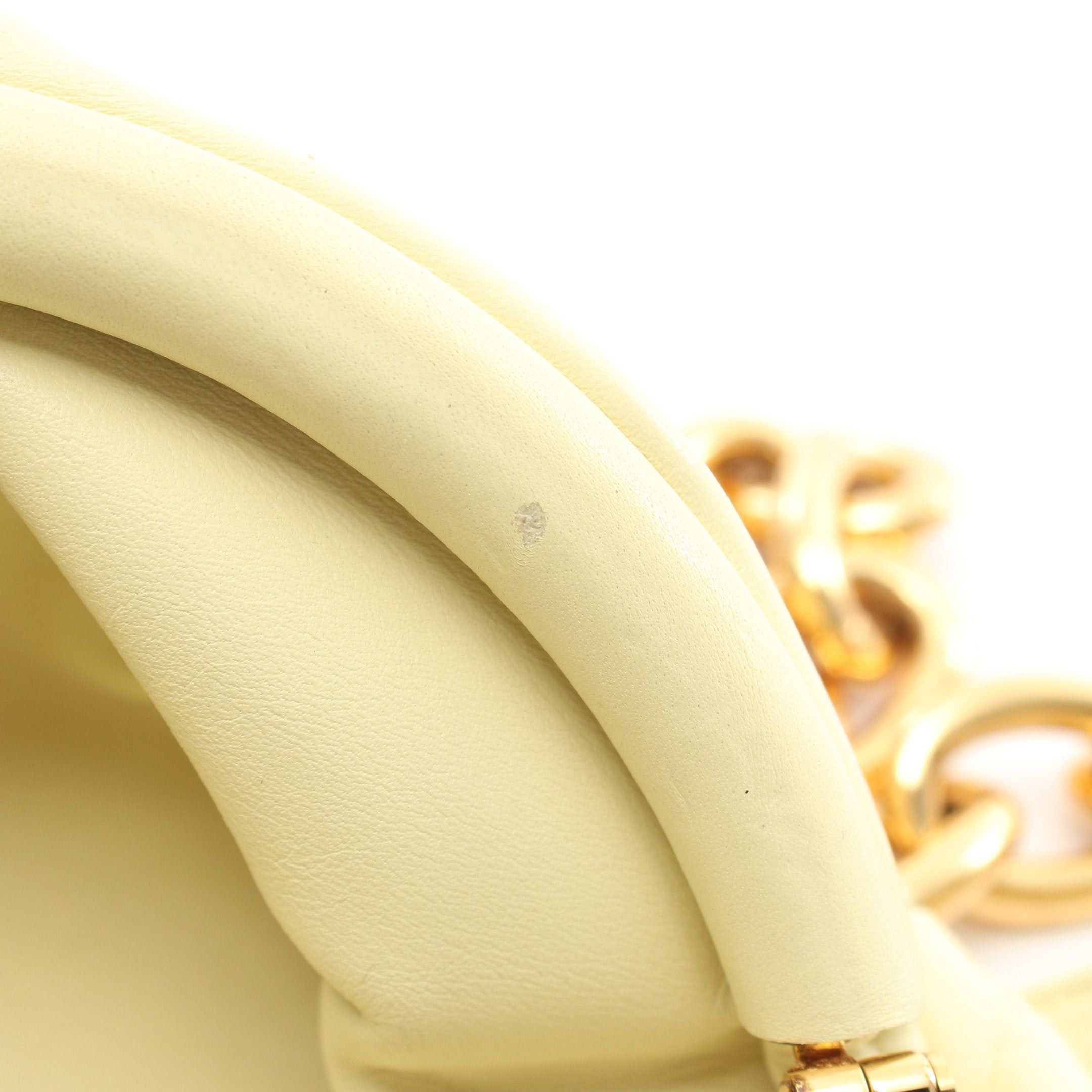 Bottega Veneta Bottega Veneta The Chain Pouch Mini Body Bag Leather Light Yellow Size ONE SIZE - 6 Thumbnail