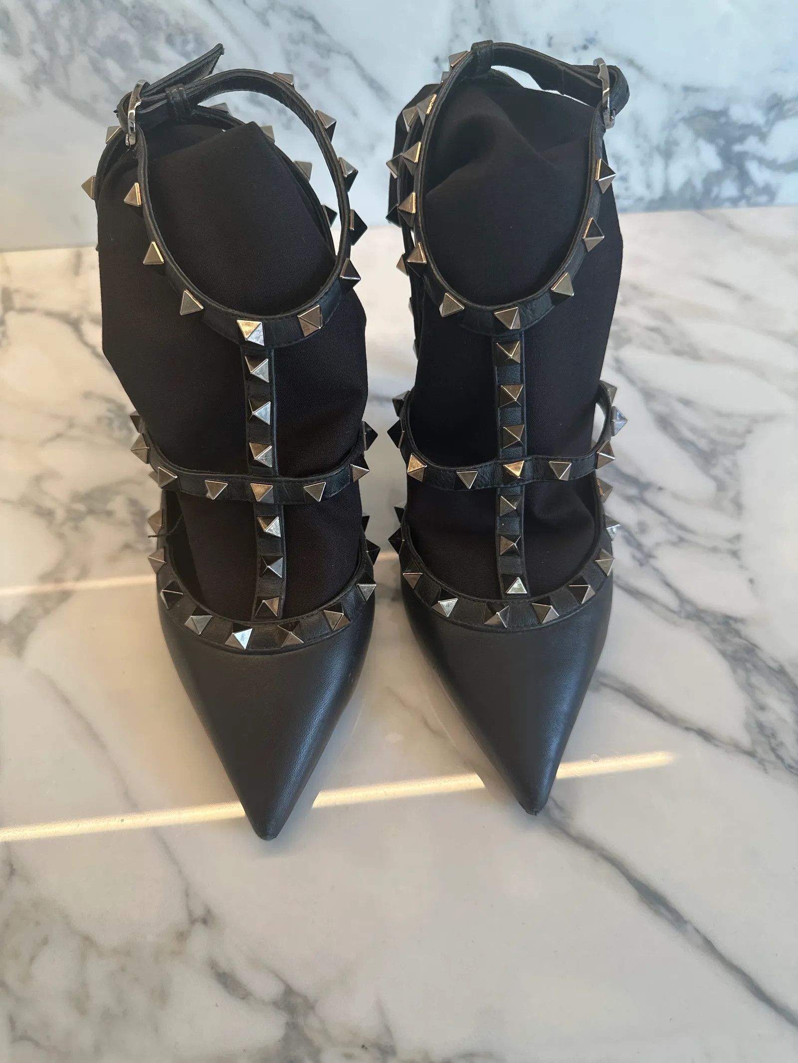 Valentino Valentino Rockstud Noir Leather Pumps Heels Size US 6 / IT 36 - 3 Thumbnail