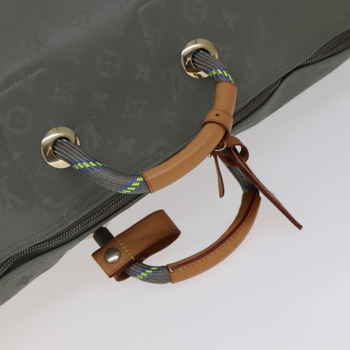 Louis Vuitton Silver Leather Travel Bag (Pre-Owned) Size ONE SIZE - 4 Thumbnail