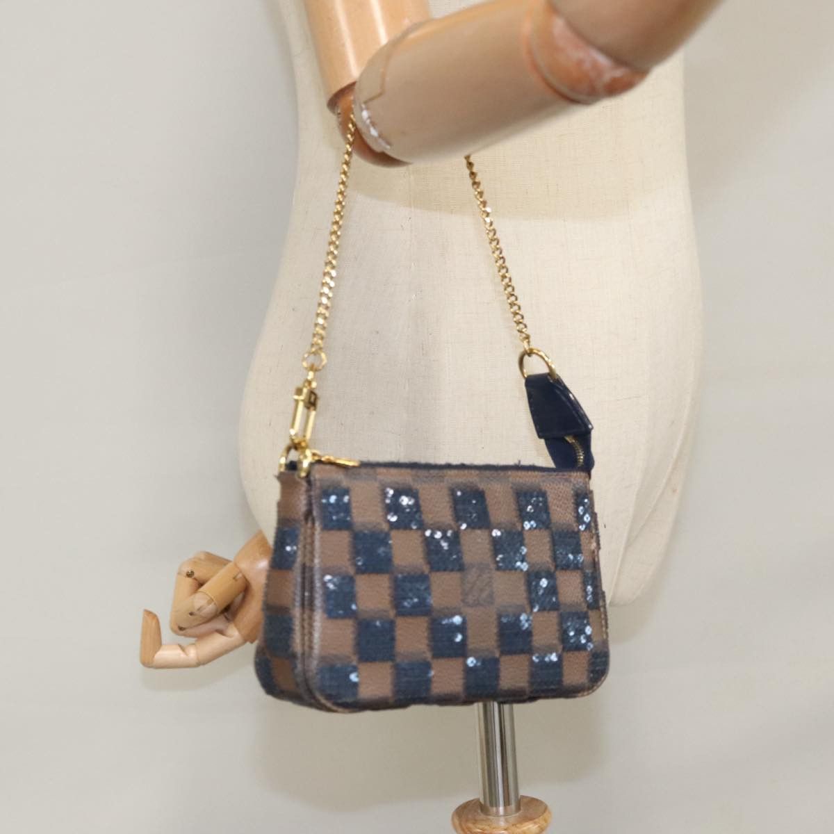 Louis Vuitton Mini Pochette Accessoires Brown Canvas Clutch Bag Size ONE SIZE - 16 Thumbnail