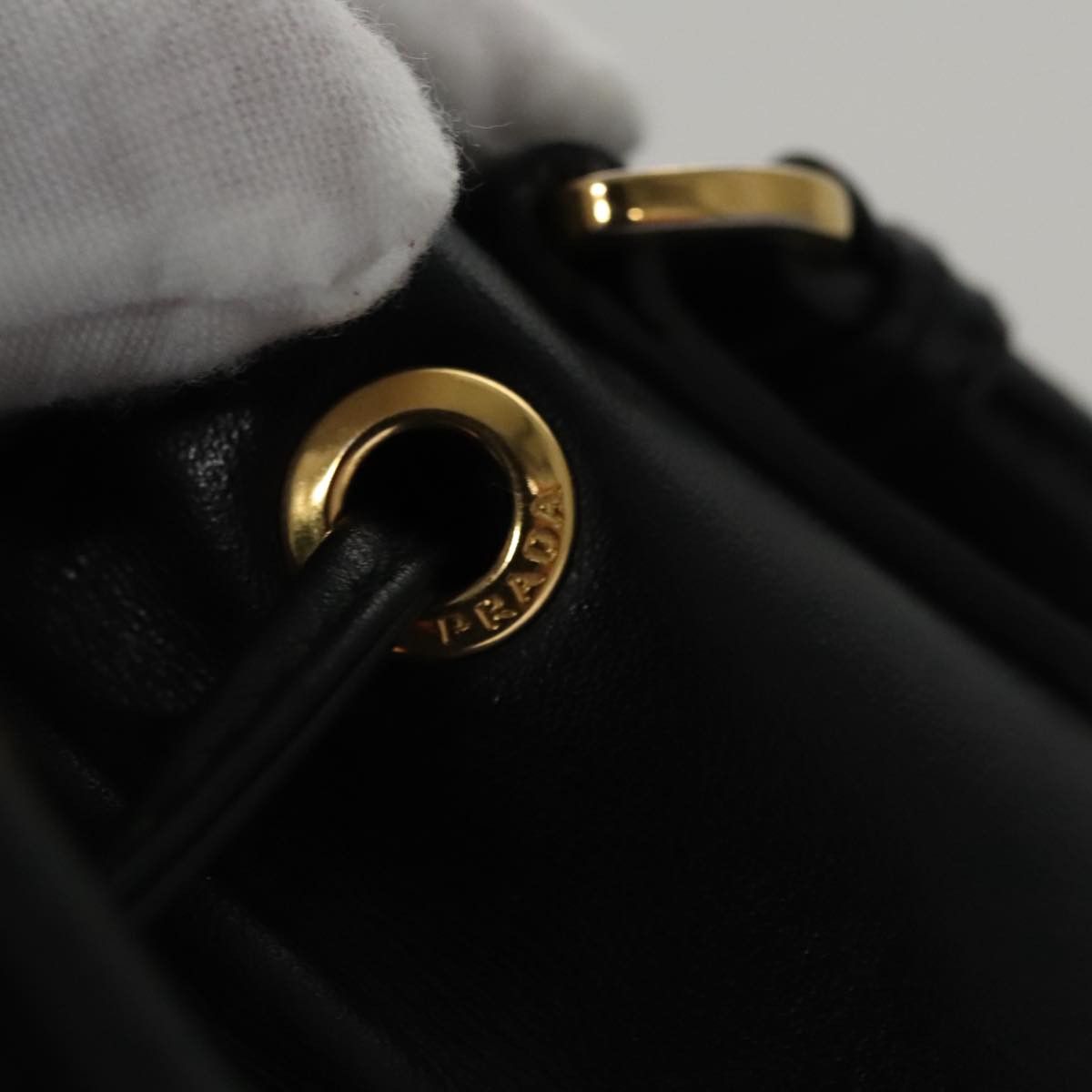 Prada Black Leather Handbag (Pre-Owned) Size ONE SIZE - 13 Thumbnail