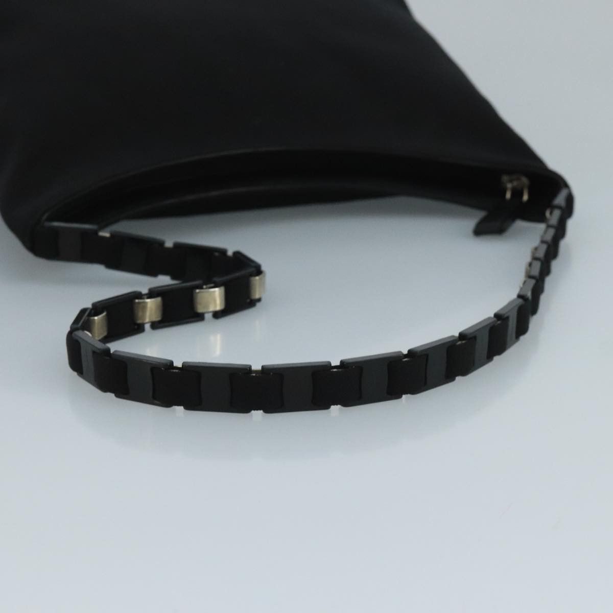 Salvatore Ferragamo Vara Black Canvas Shoulder Bag (Pre-Owned) Size ONE SIZE - 5 Thumbnail