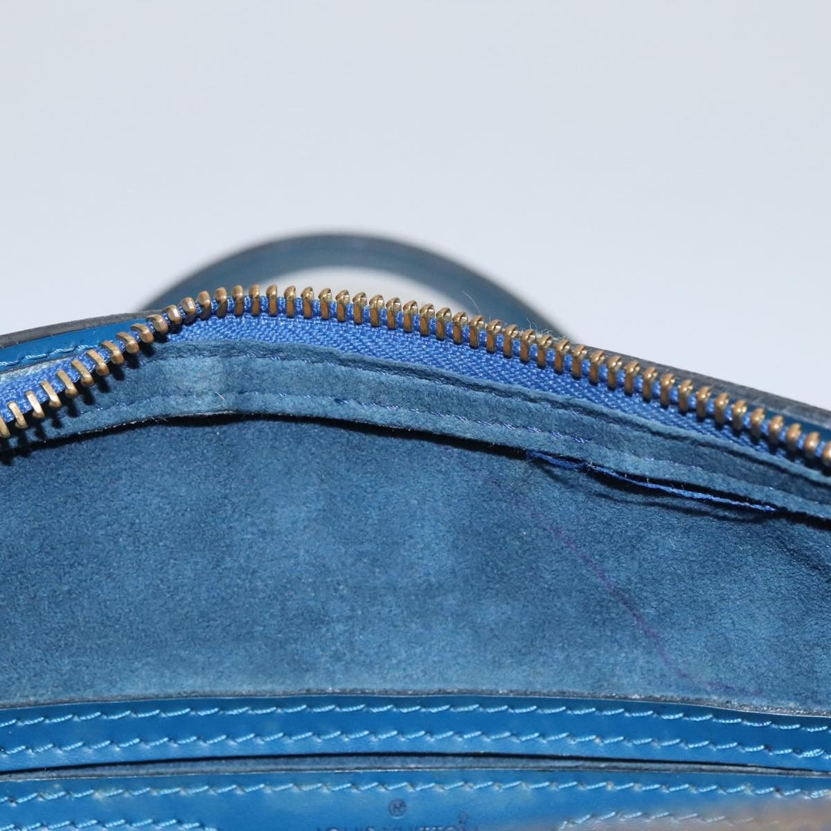Louis Vuitton Soufflot Blue Leather Handbag (Pre-Owned) Size ONE SIZE - 20 Thumbnail