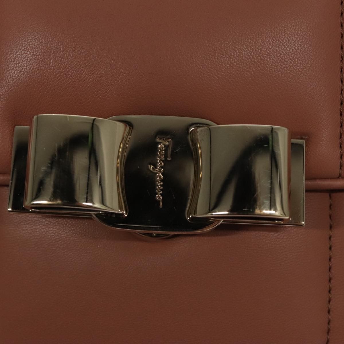 Salvatore Ferragamo Vara Brown Leather Shoulder Bag (Pre-Owned) Size ONE SIZE - 12 Thumbnail