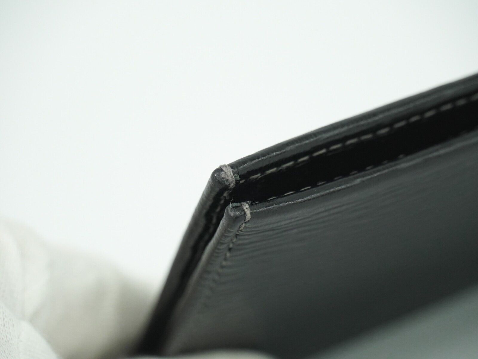 Salvatore Ferragamo Black Leather Wallet (Pre-Owned) Size ONE SIZE - 4 Thumbnail