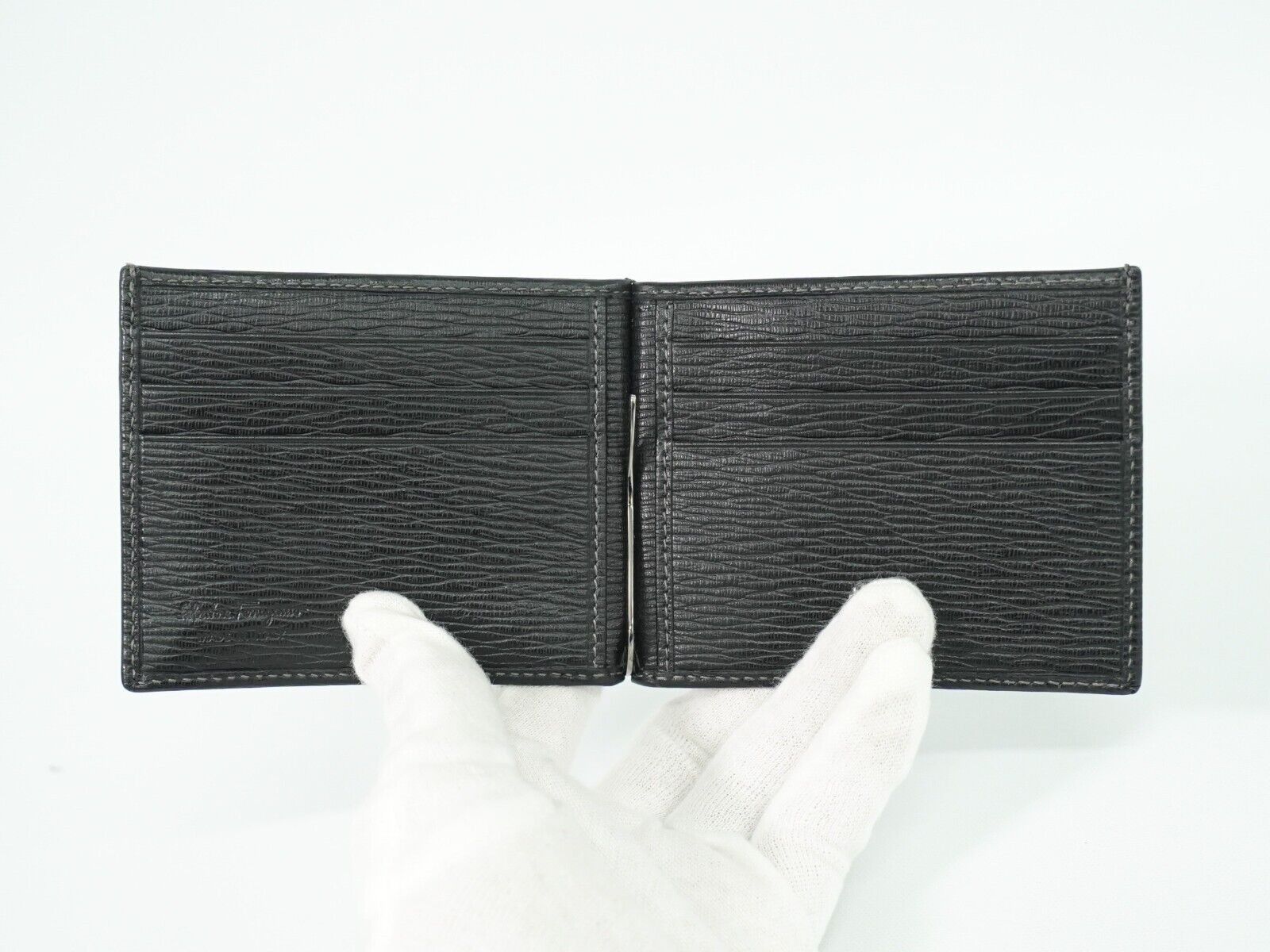 Salvatore Ferragamo Black Leather Wallet (Pre-Owned) Size ONE SIZE - 10 Thumbnail