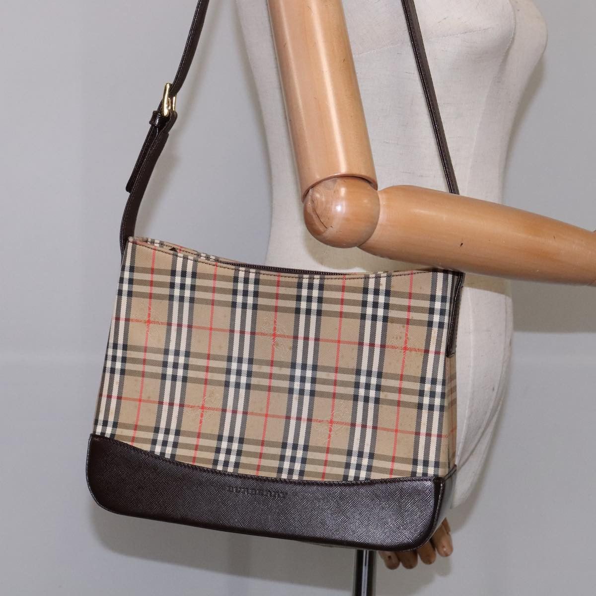 Burberry Nova Check Beige Canvas Shoulder Bag (Pre-Owned) Size ONE SIZE - 11 Thumbnail