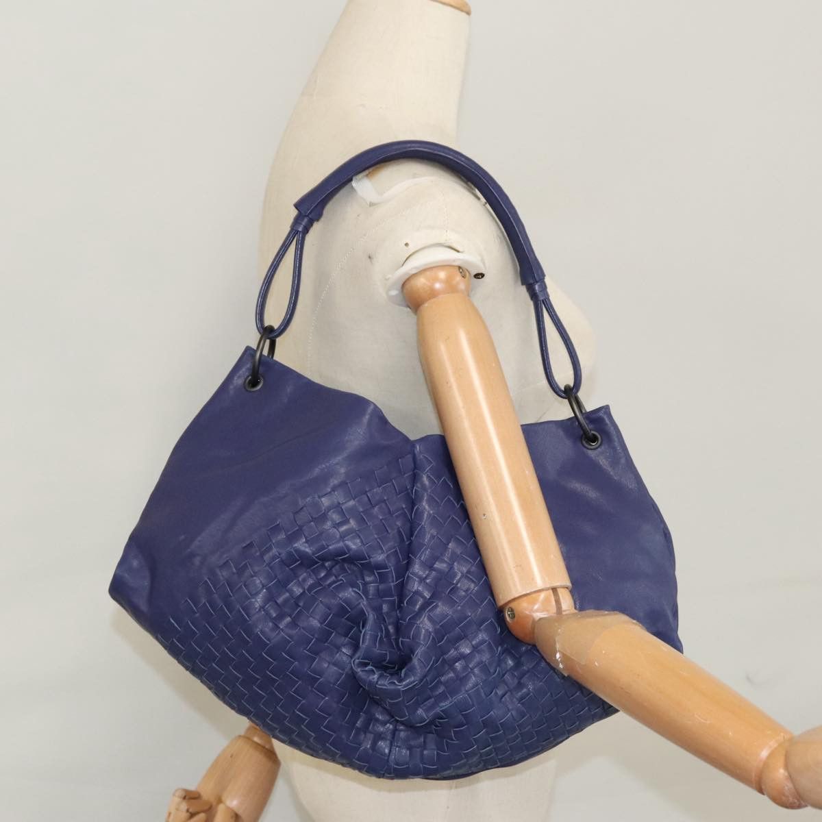 Bottega Veneta Intrecciato Navy Leather Shoulder Bag (Pre-Owned) Size ONE SIZE - 13 Thumbnail