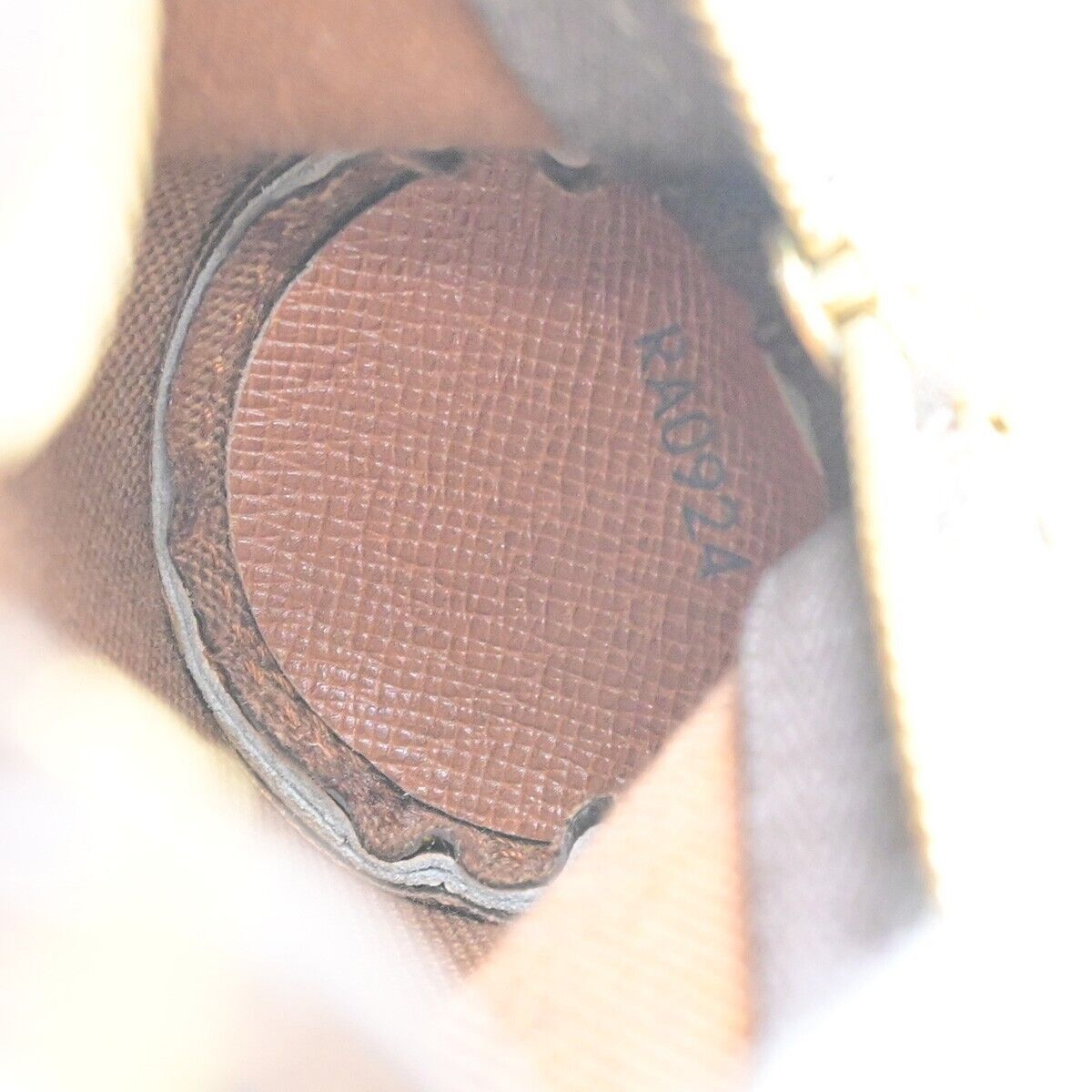Louis Vuitton Louis Vuitton Etui à balles de golf clutch Size ONE SIZE - 11 Thumbnail