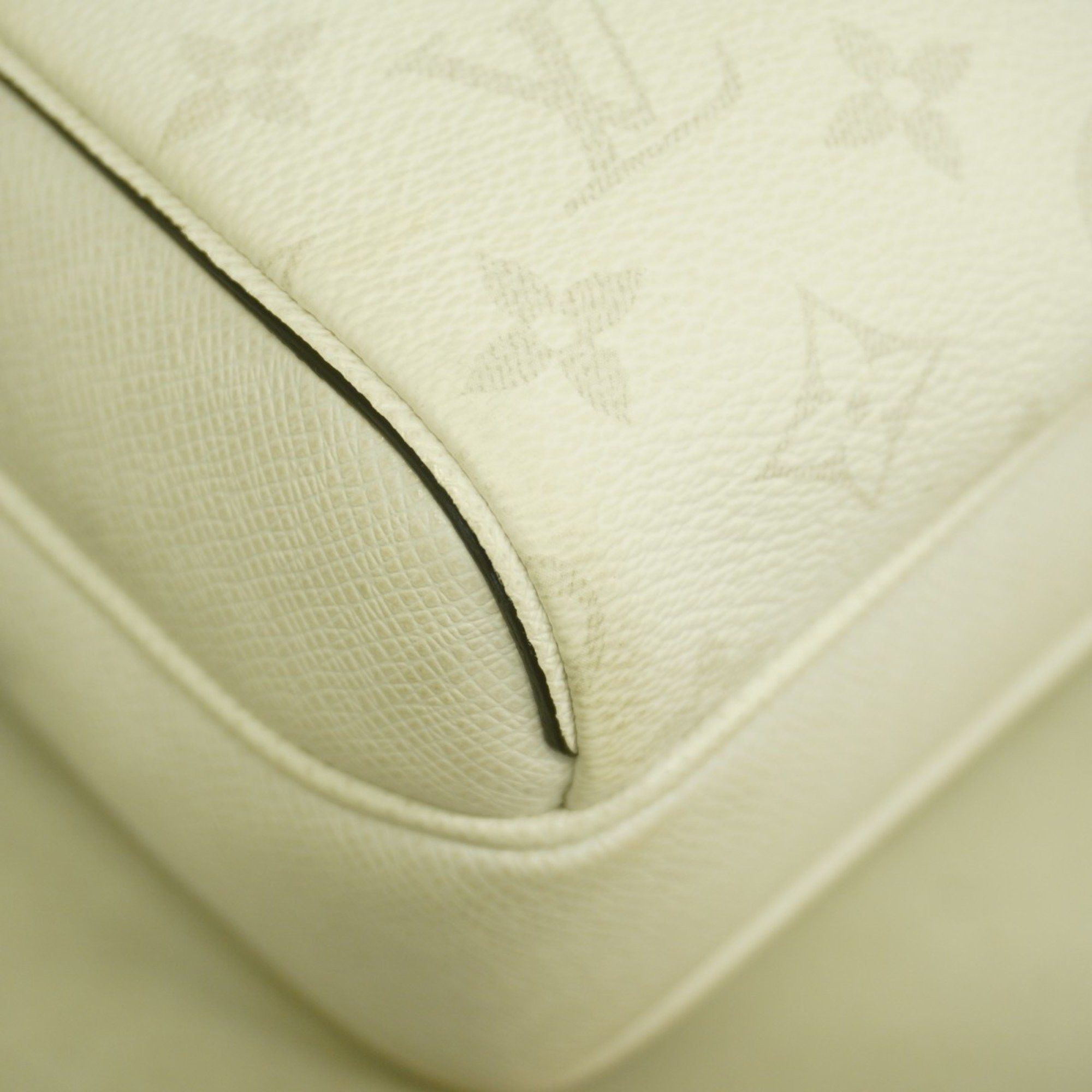 Louis Vuitton Louis Vuitton Outdoor shoulder Size ONE SIZE - 9 Thumbnail