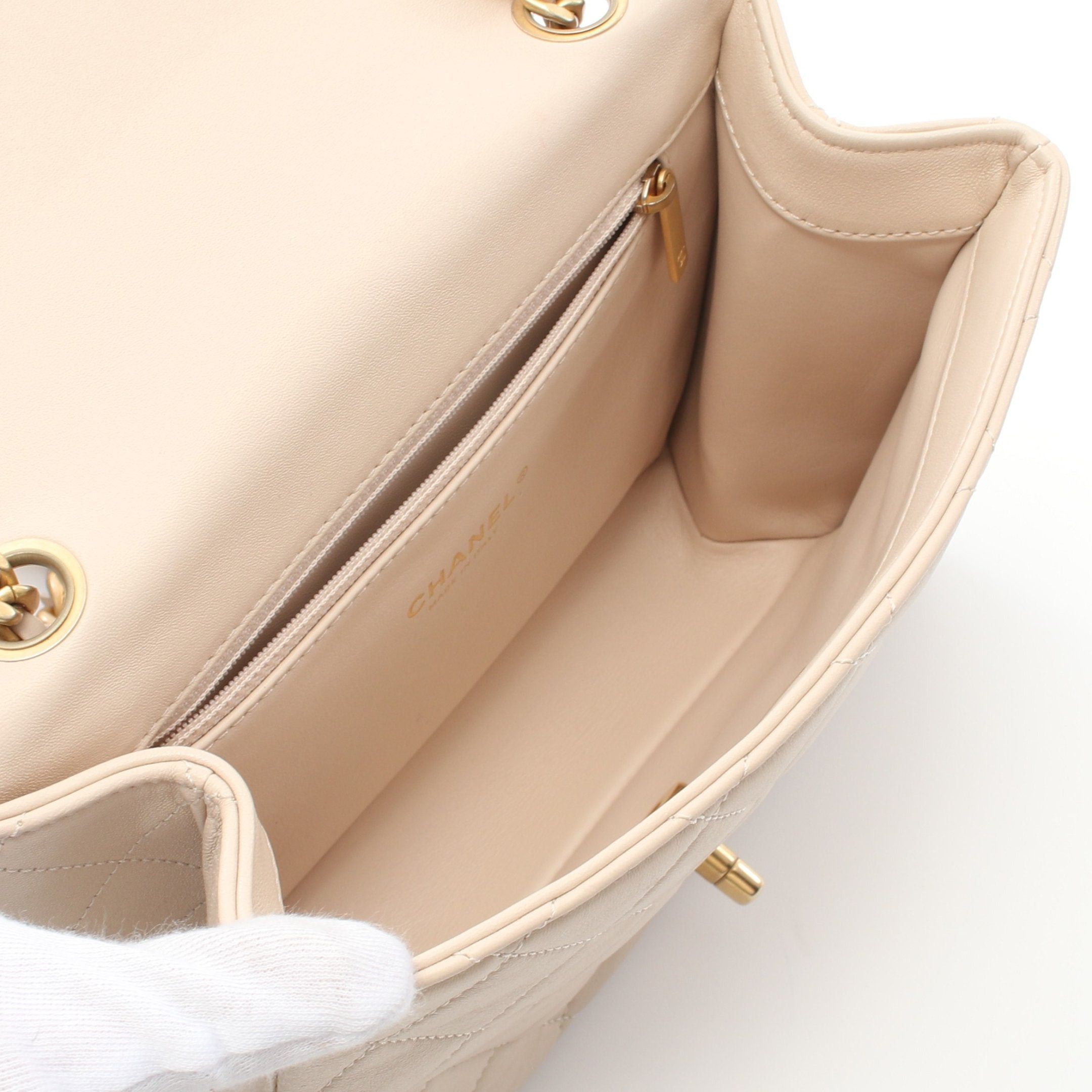 Chanel Chanel Matelasse Chain Shoulder Bag Lambskin Pink Beige Gold Hardware Size ONE SIZE - 3 Thumbnail