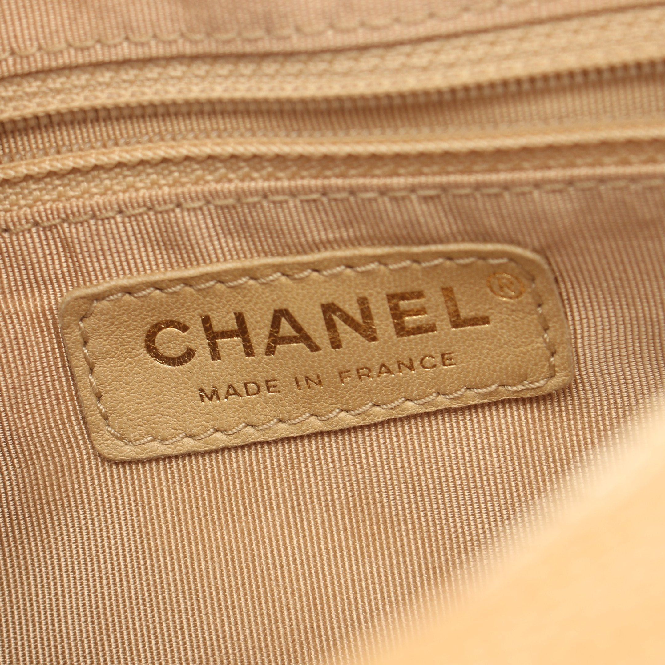 Chanel Chanel Matelasse Chain Shoulder Bag One Caviar Skin Beige Gold Hardware Size ONE SIZE - 4 Thumbnail