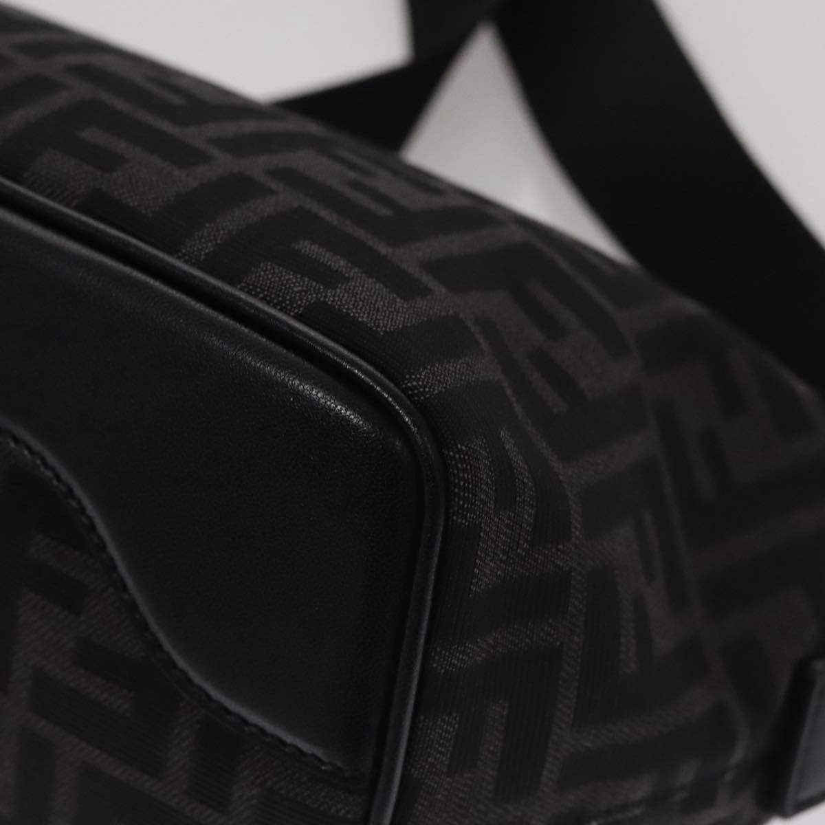 Fendi Zucca Black Canvas Shoulder Bag (Pre-Owned) Size ONE SIZE - 10 Thumbnail