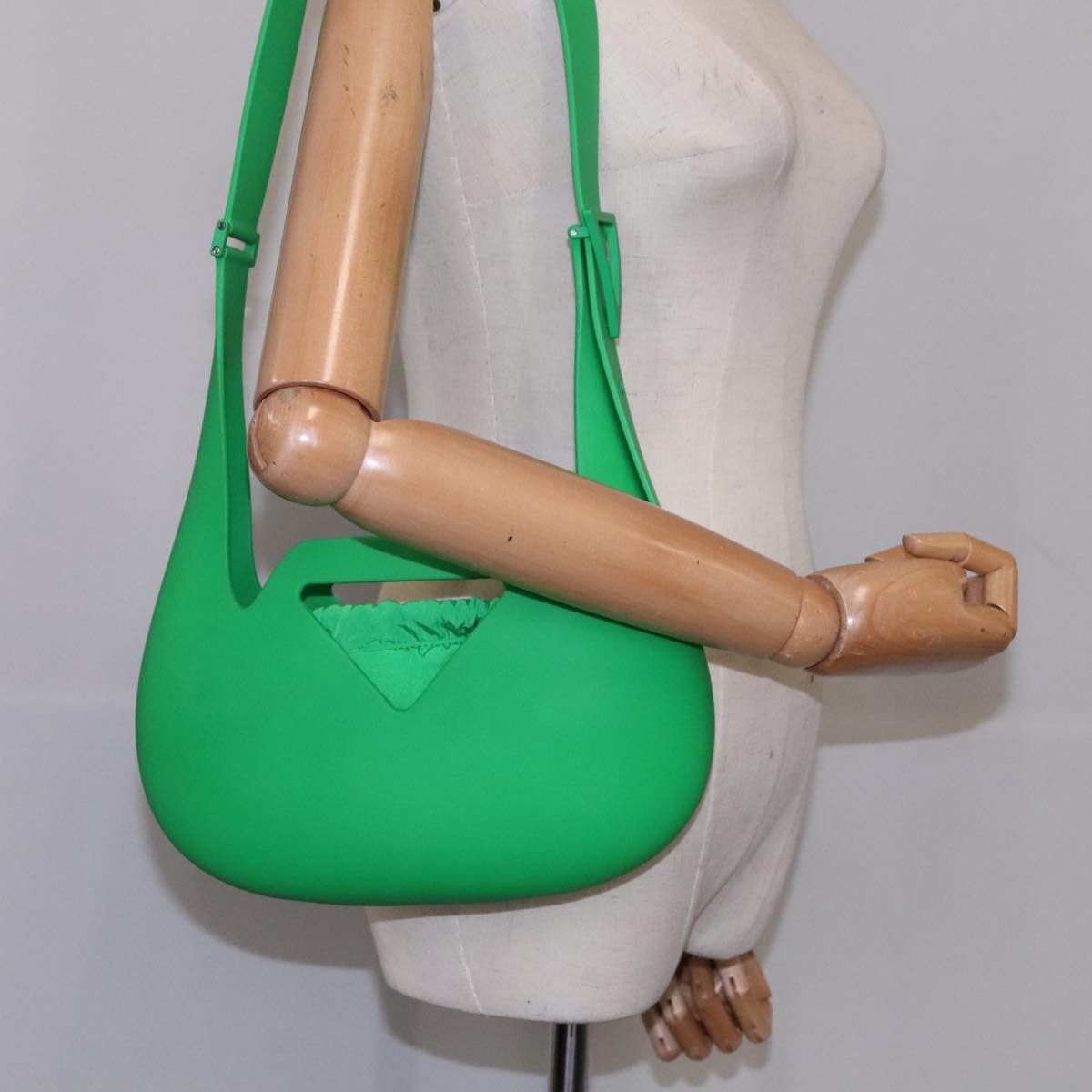 Bottega Veneta Green Rubber Shoulder Bag (Pre-Owned) Size ONE SIZE - 14 Thumbnail