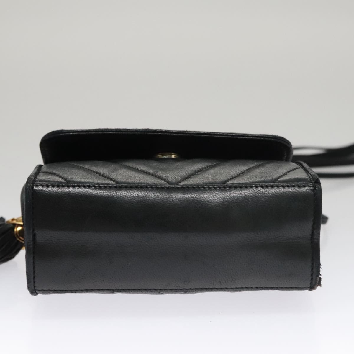 Chanel Cc Black Leather Shoulder Bag (Pre-Owned) Size ONE SIZE - 19 Thumbnail