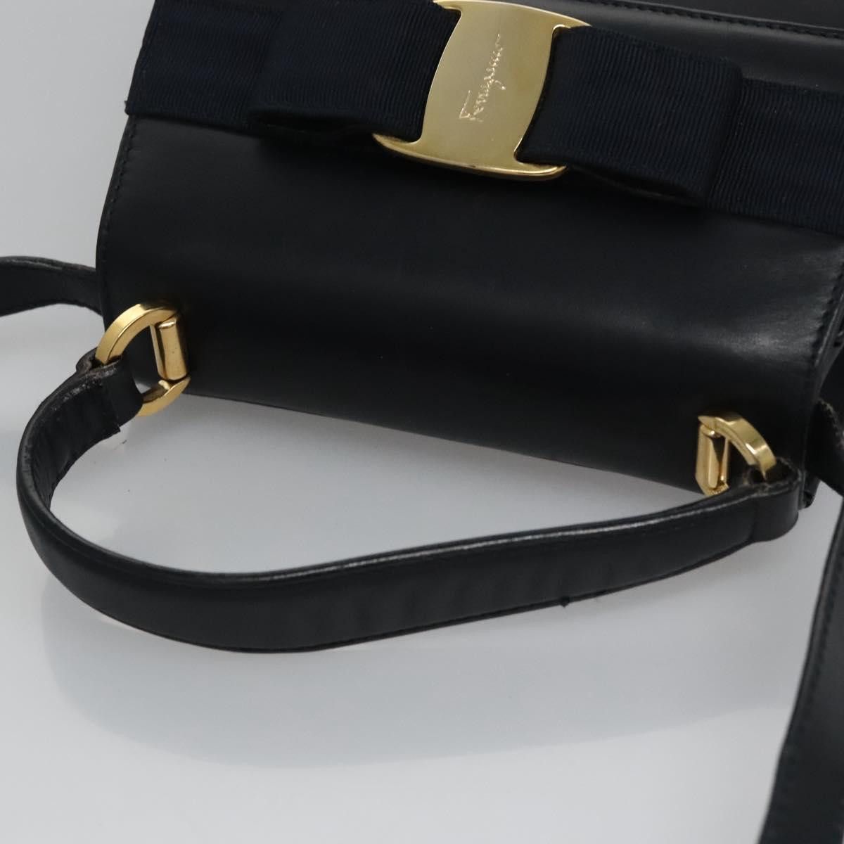 Salvatore Ferragamo Vara Black Leather Handbag (Pre-Owned) Size ONE SIZE - 5 Thumbnail