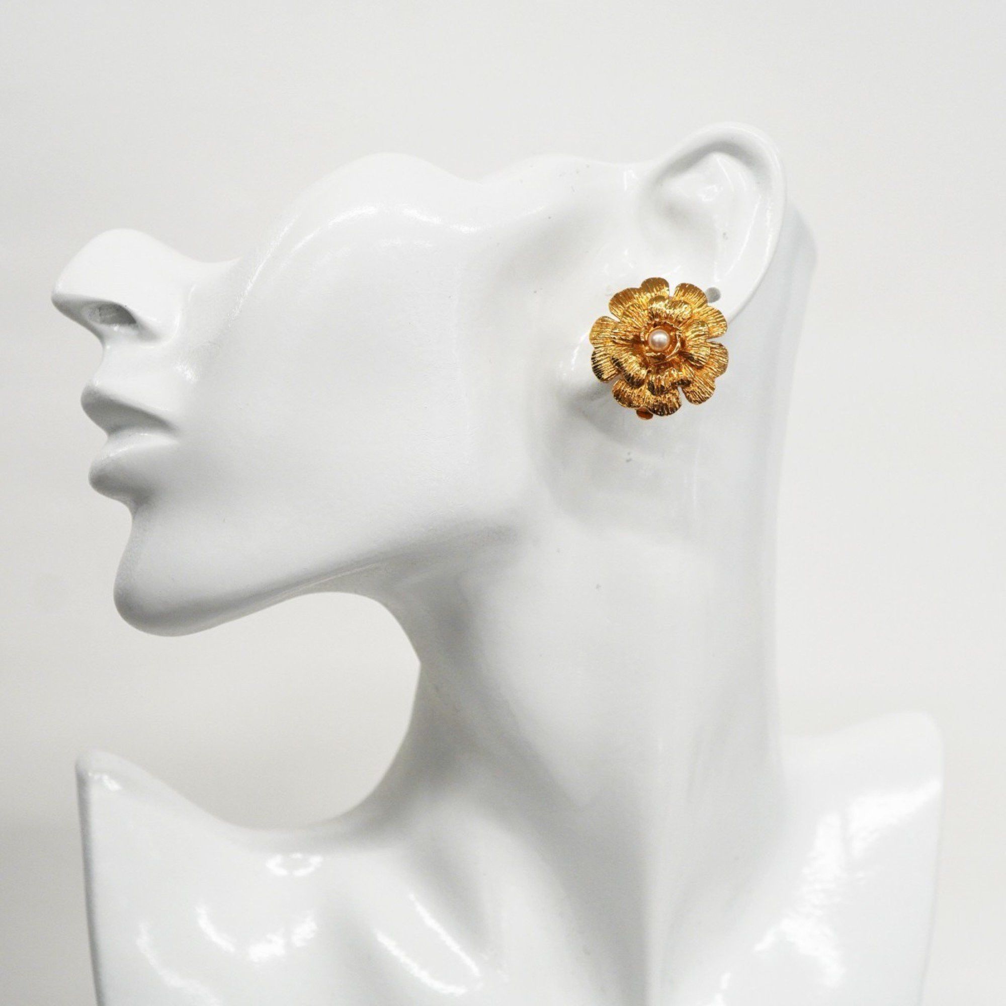Chanel Chanel Camellia earring Size ONE SIZE - 4 Thumbnail