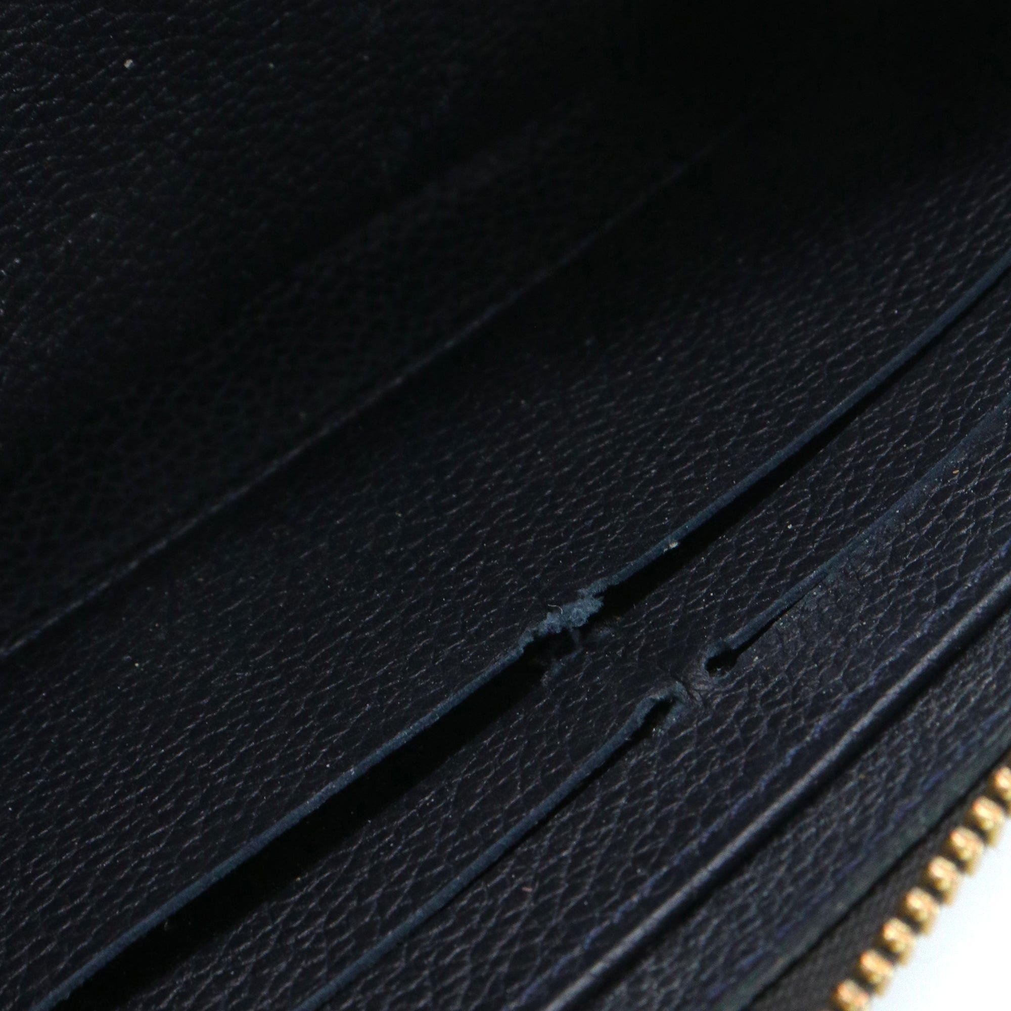 Louis Vuitton LOUIS VUITTON - Louis Vuitton Zippy wallet in navy blue imprint leather Size ONE SIZE - 10 Thumbnail