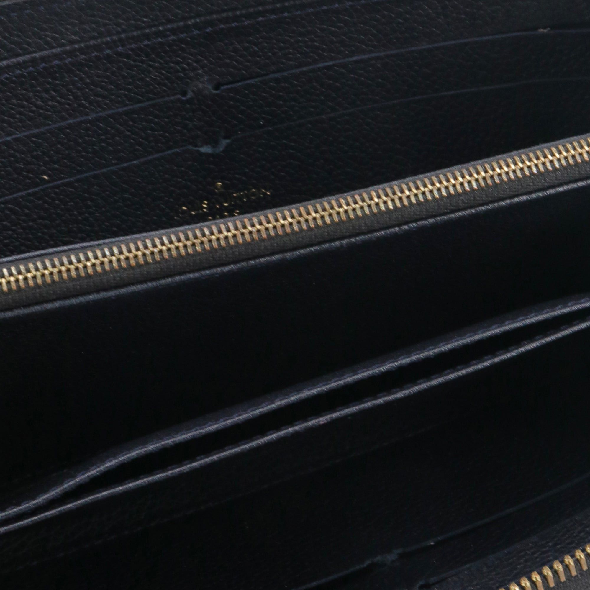 Louis Vuitton LOUIS VUITTON - Louis Vuitton Zippy wallet in navy blue imprint leather Size ONE SIZE - 9 Thumbnail