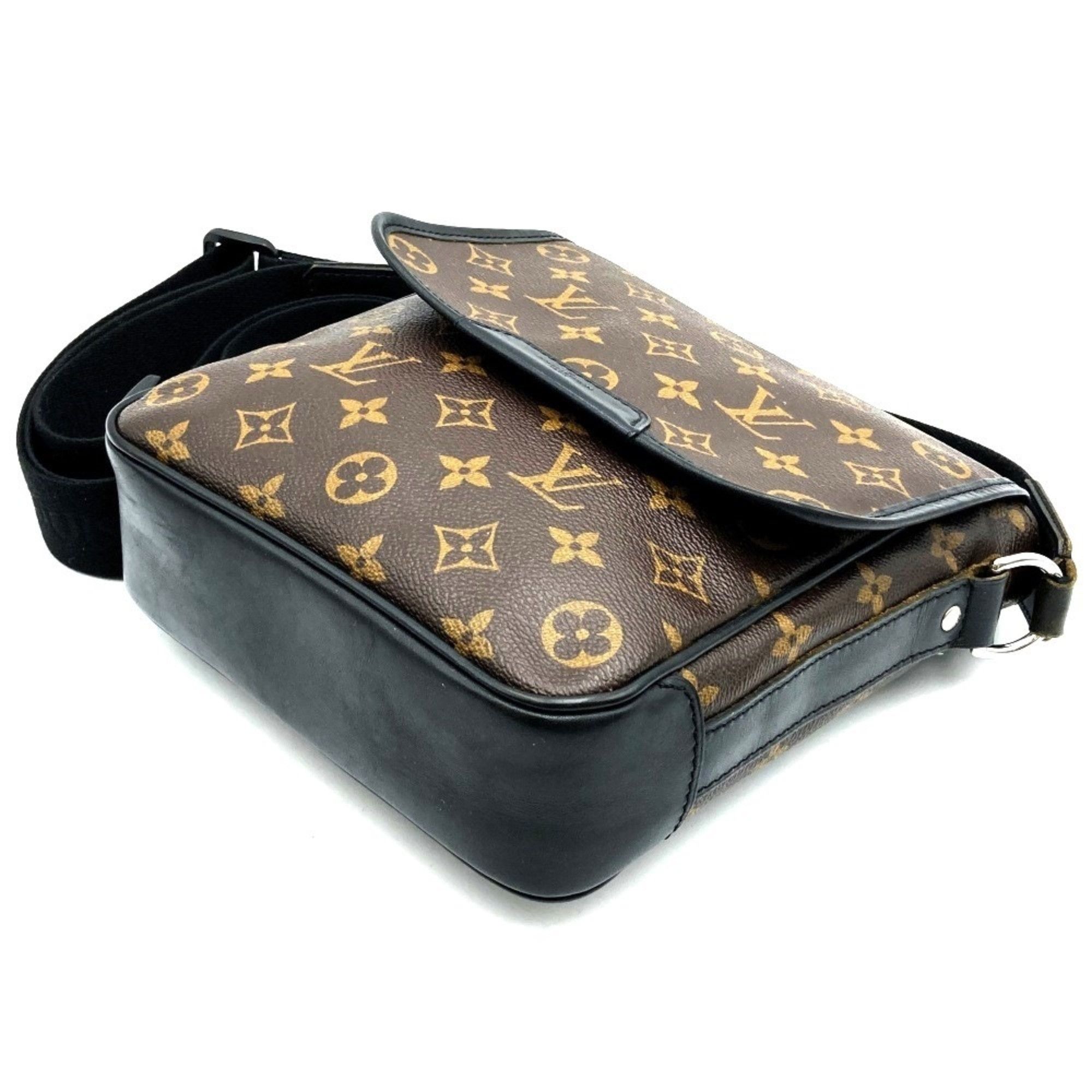 Louis Vuitton Louis Vuitton Bass clutch Size ONE SIZE - 3 Thumbnail