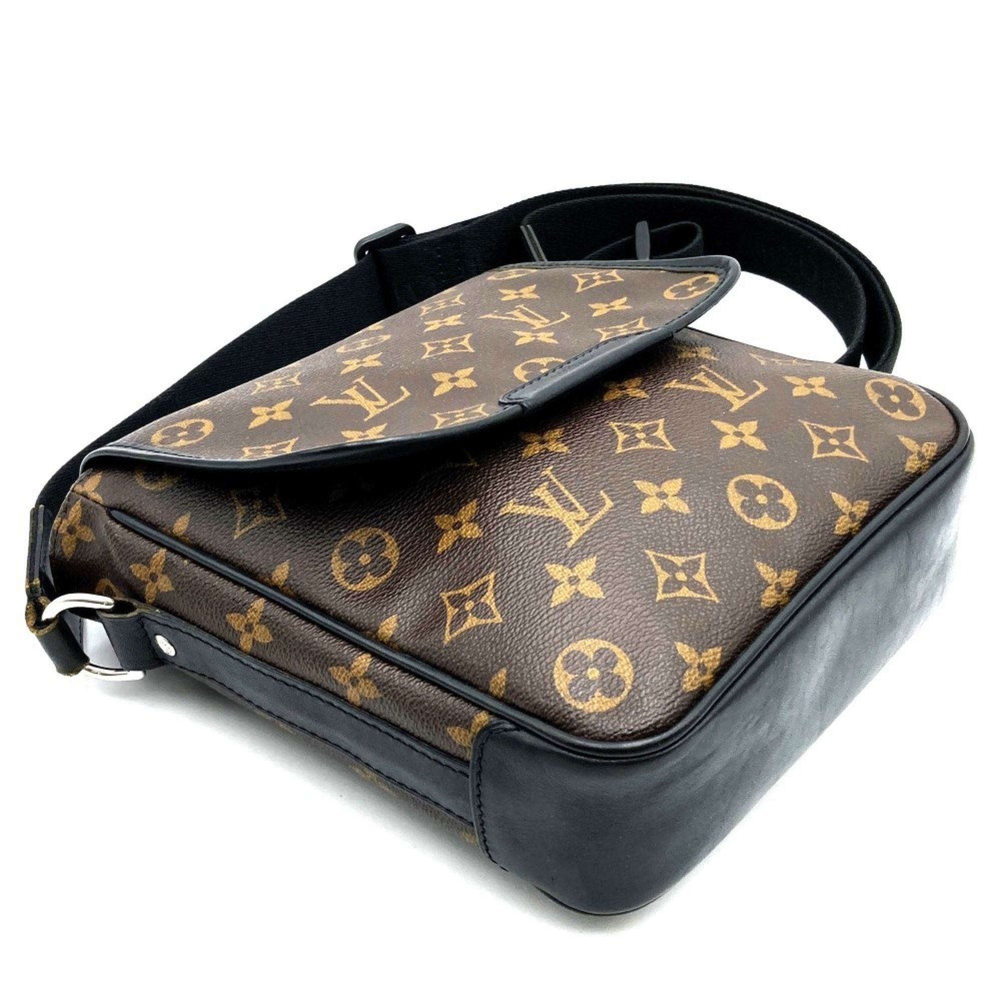 Louis Vuitton Louis Vuitton Bass clutch Size ONE SIZE - 4 Thumbnail