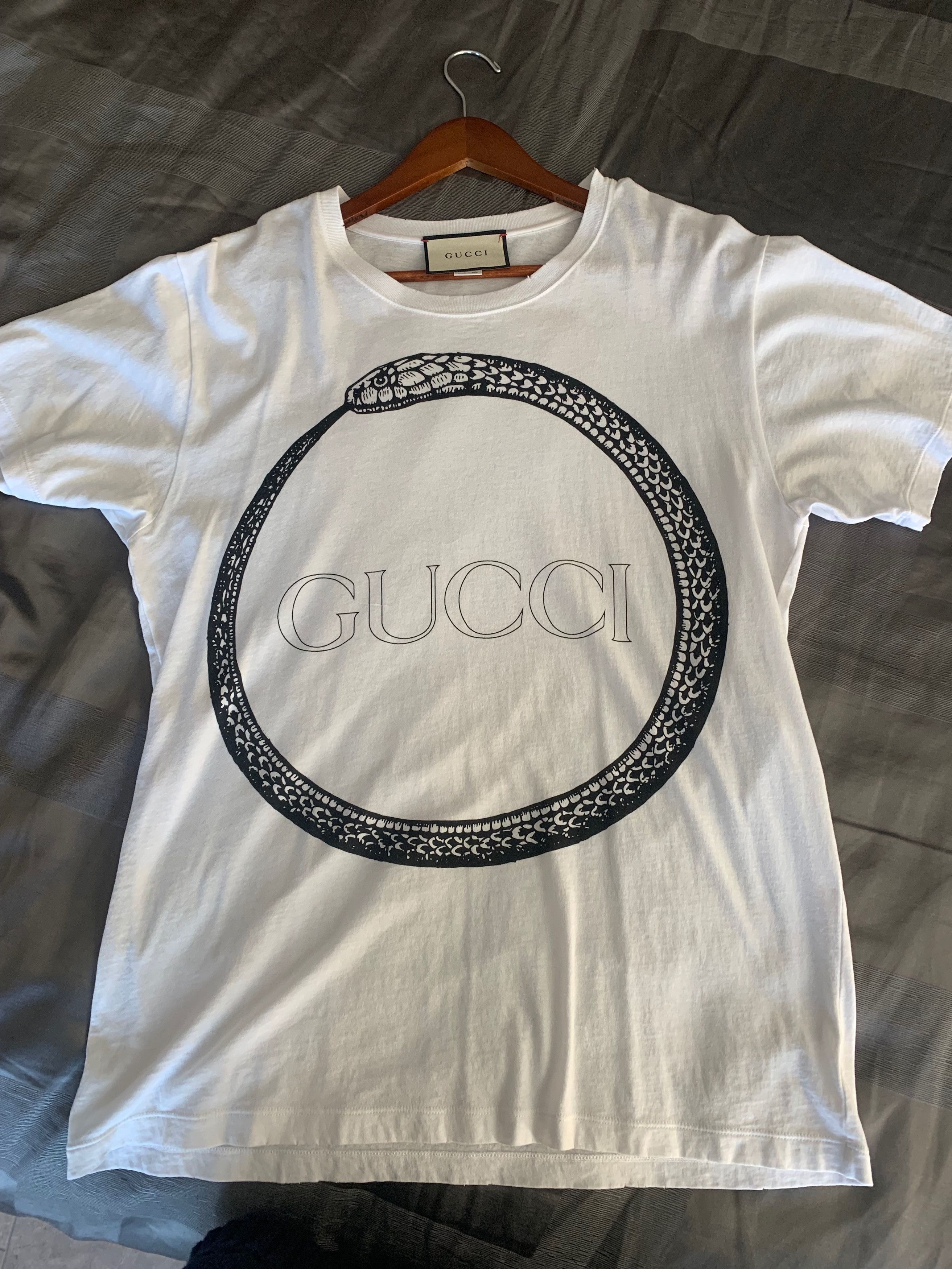 Gucci ouroboros t shirt clearance