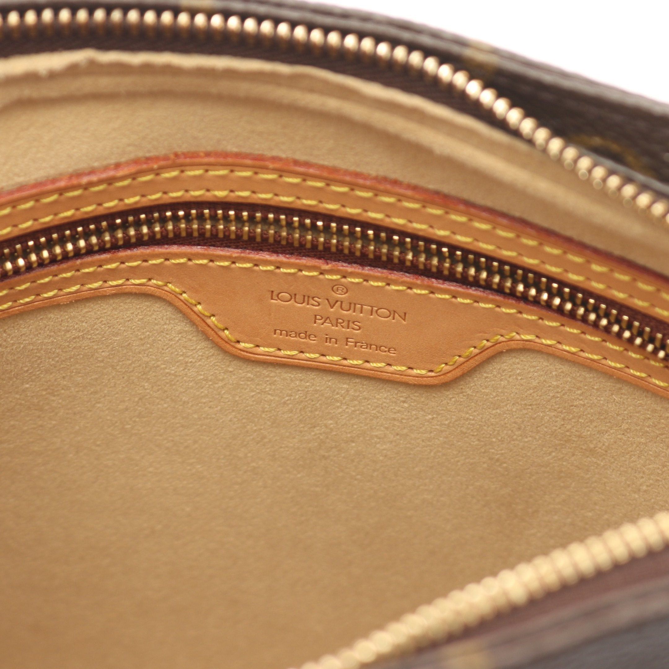 Louis Vuitton Louis Vuitton Looping Mm Monogram Shoulder Bag Leather Brown Size ONE SIZE - 4 Thumbnail
