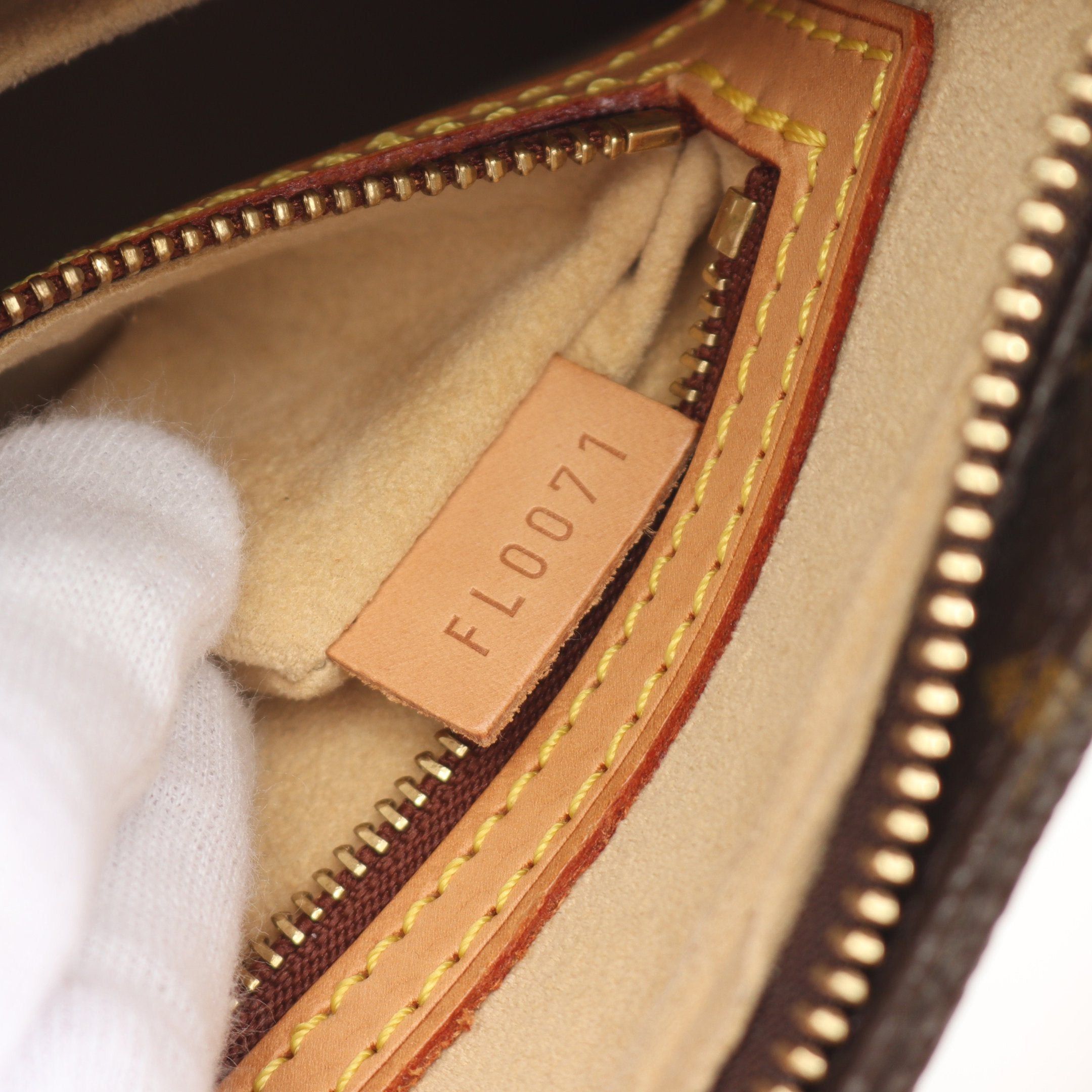 Louis Vuitton Louis Vuitton Looping Mm Monogram Shoulder Bag Leather Brown Size ONE SIZE - 5 Thumbnail
