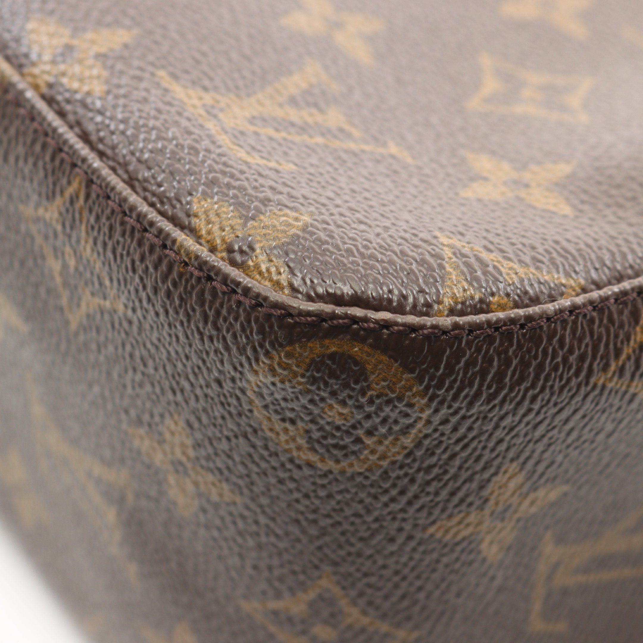 Louis Vuitton Louis Vuitton Looping Mm Monogram Shoulder Bag Leather Brown Size ONE SIZE - 8 Thumbnail